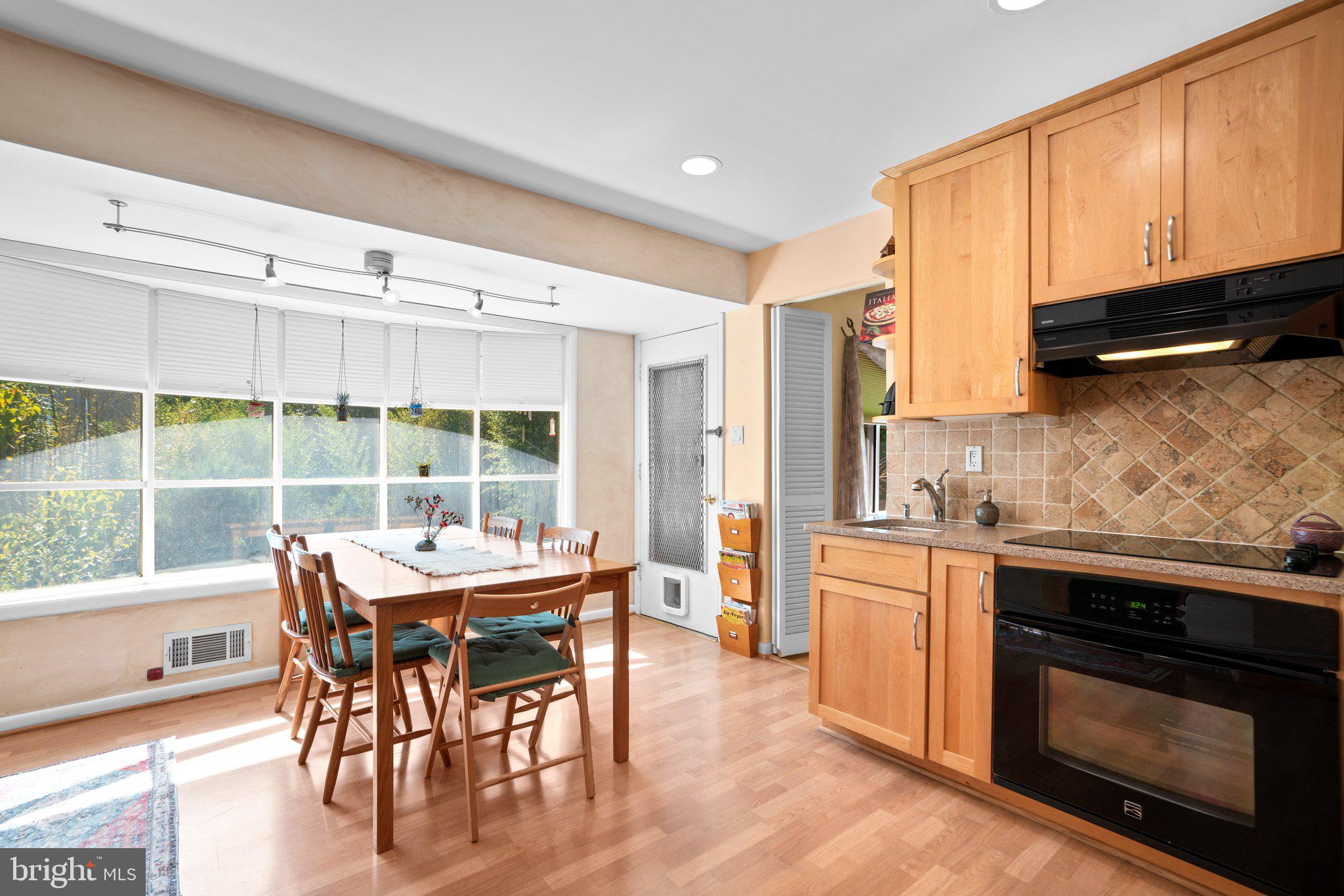 OAKWOOD KNOLLS - Residential