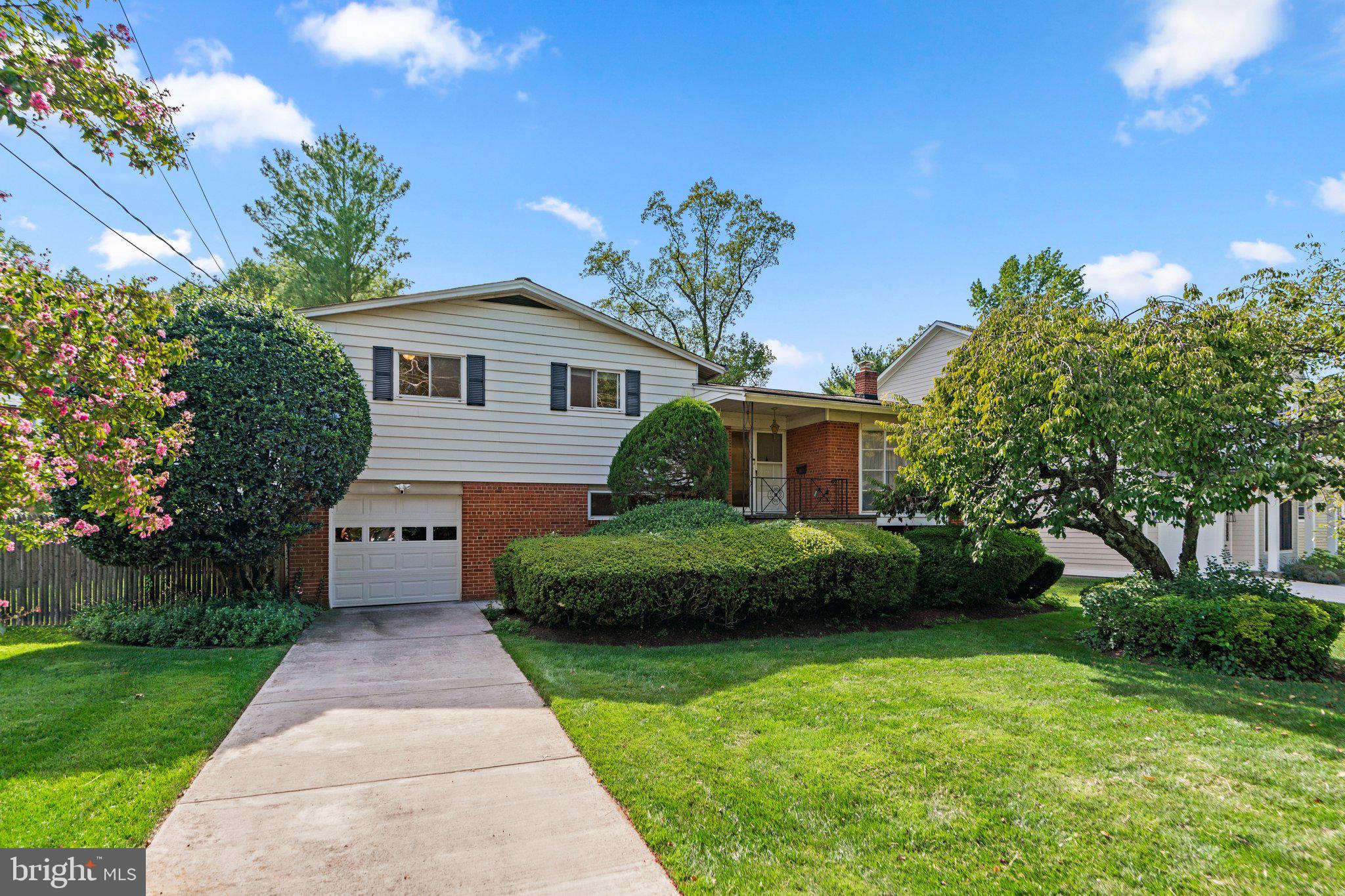 OAKWOOD KNOLLS - Residential