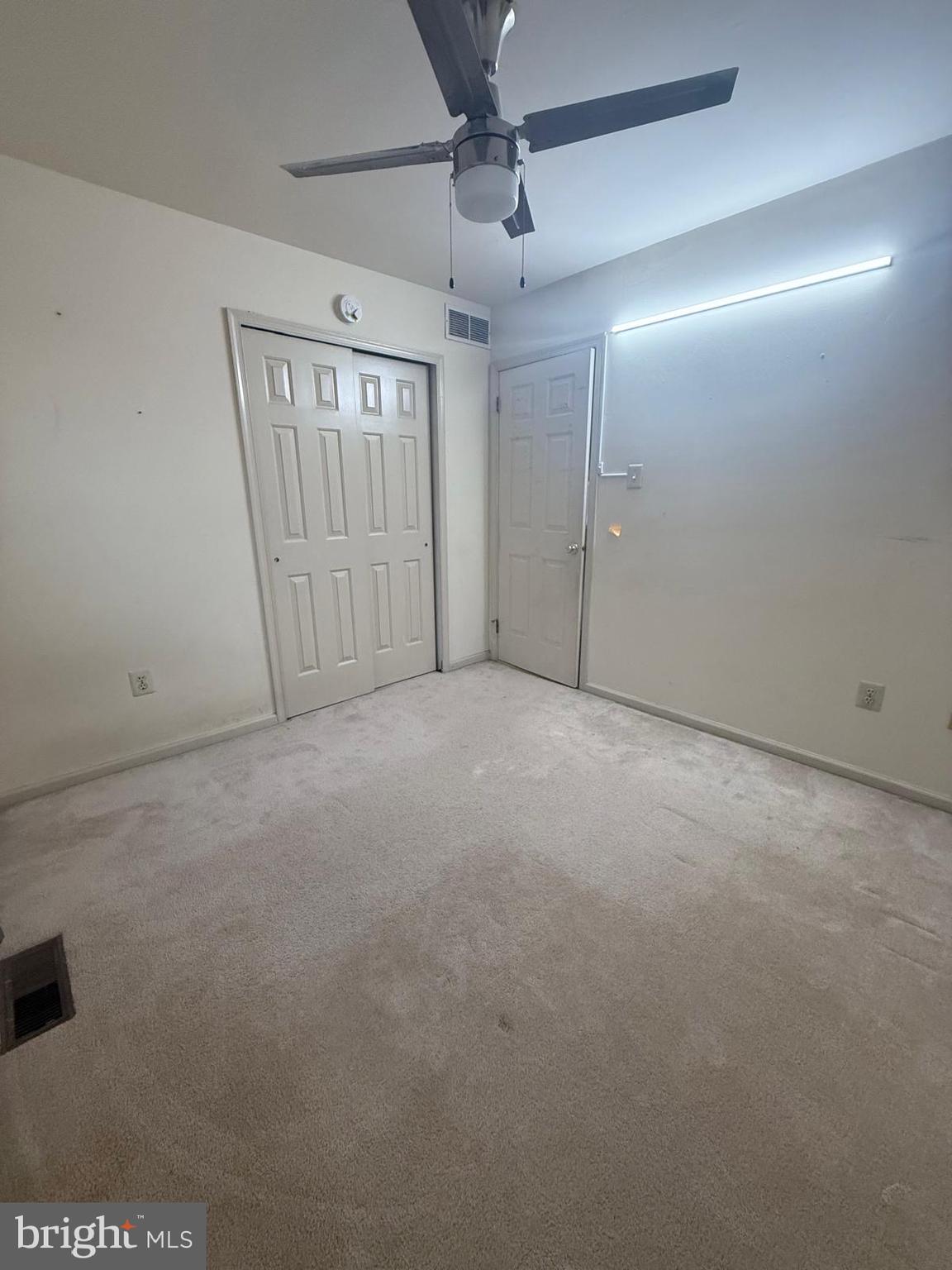 NEWPORT VILLAGE - Residential Lease