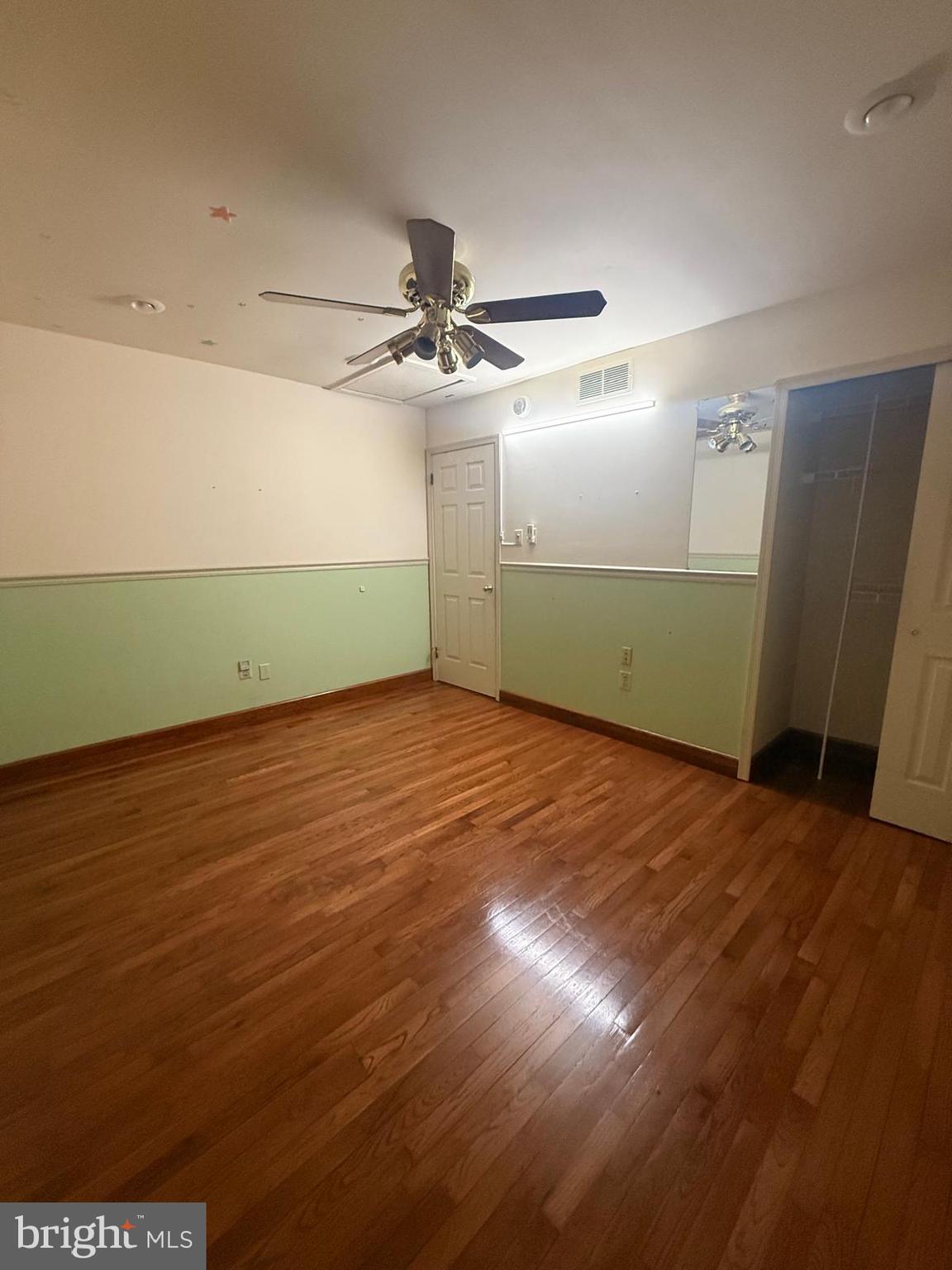 NEWPORT VILLAGE - Residential Lease