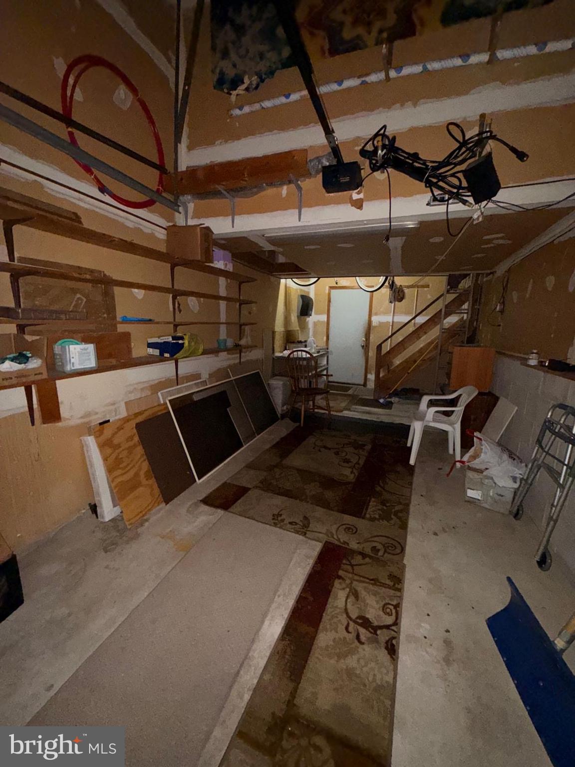 NEWPORT VILLAGE - Residential Lease