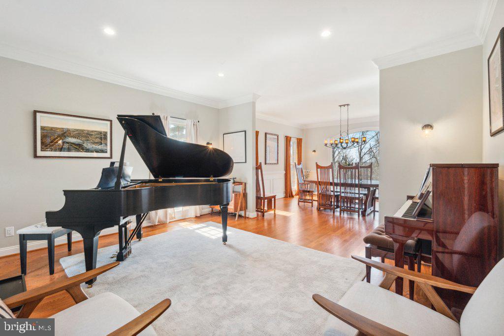 MORGAN MANOR - Residential