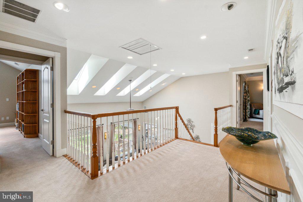 MORGAN MANOR - Residential