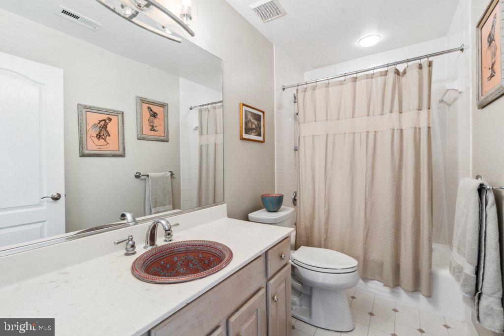 MORGAN MANOR - Residential