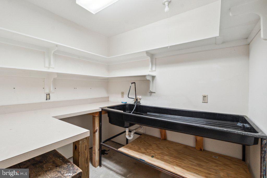 MORGAN MANOR - Residential