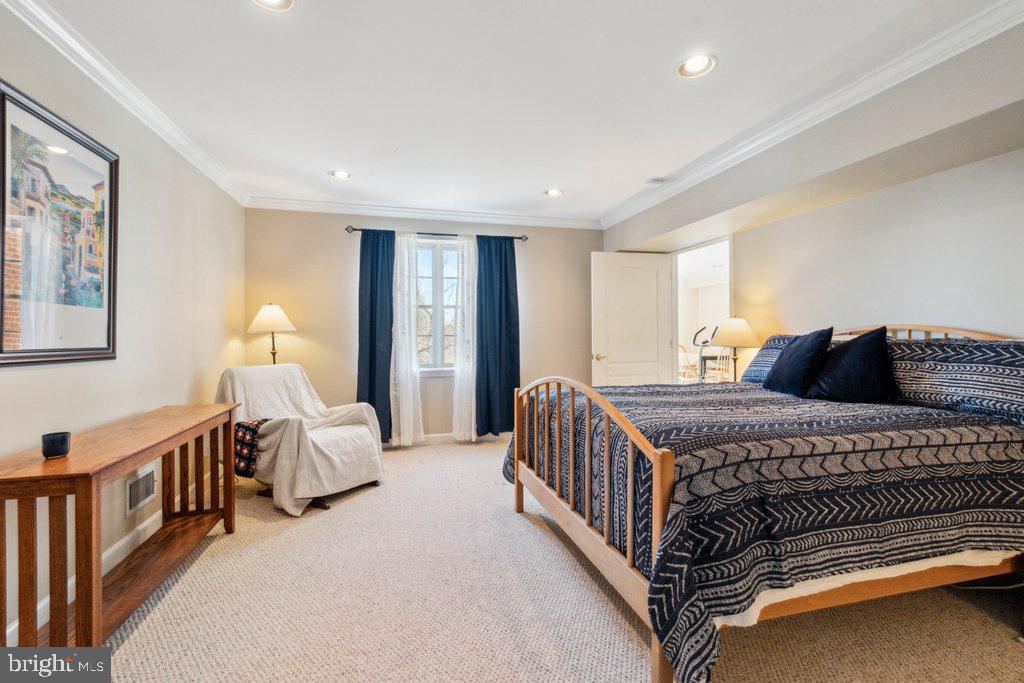 MORGAN MANOR - Residential