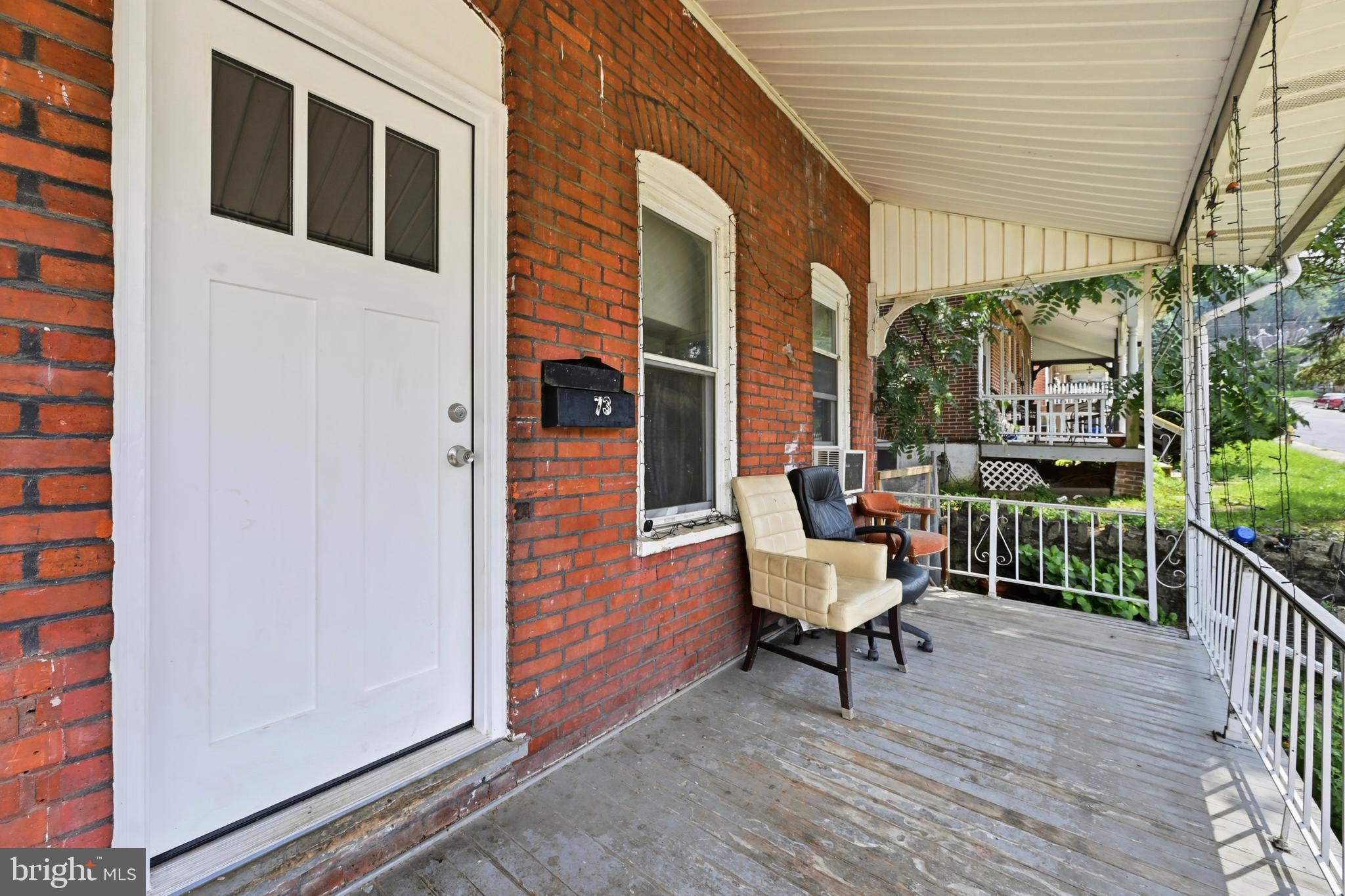 73 S 6TH AVENUE