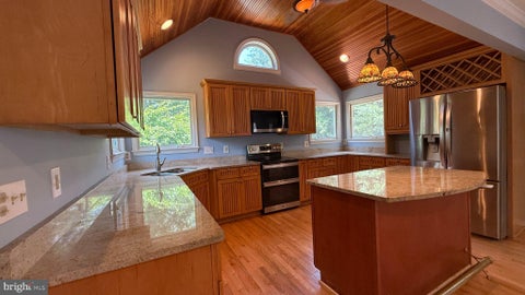 Homes For Rent - 5750 Pendleton Lane<br/> WARRENTON, VA 20187