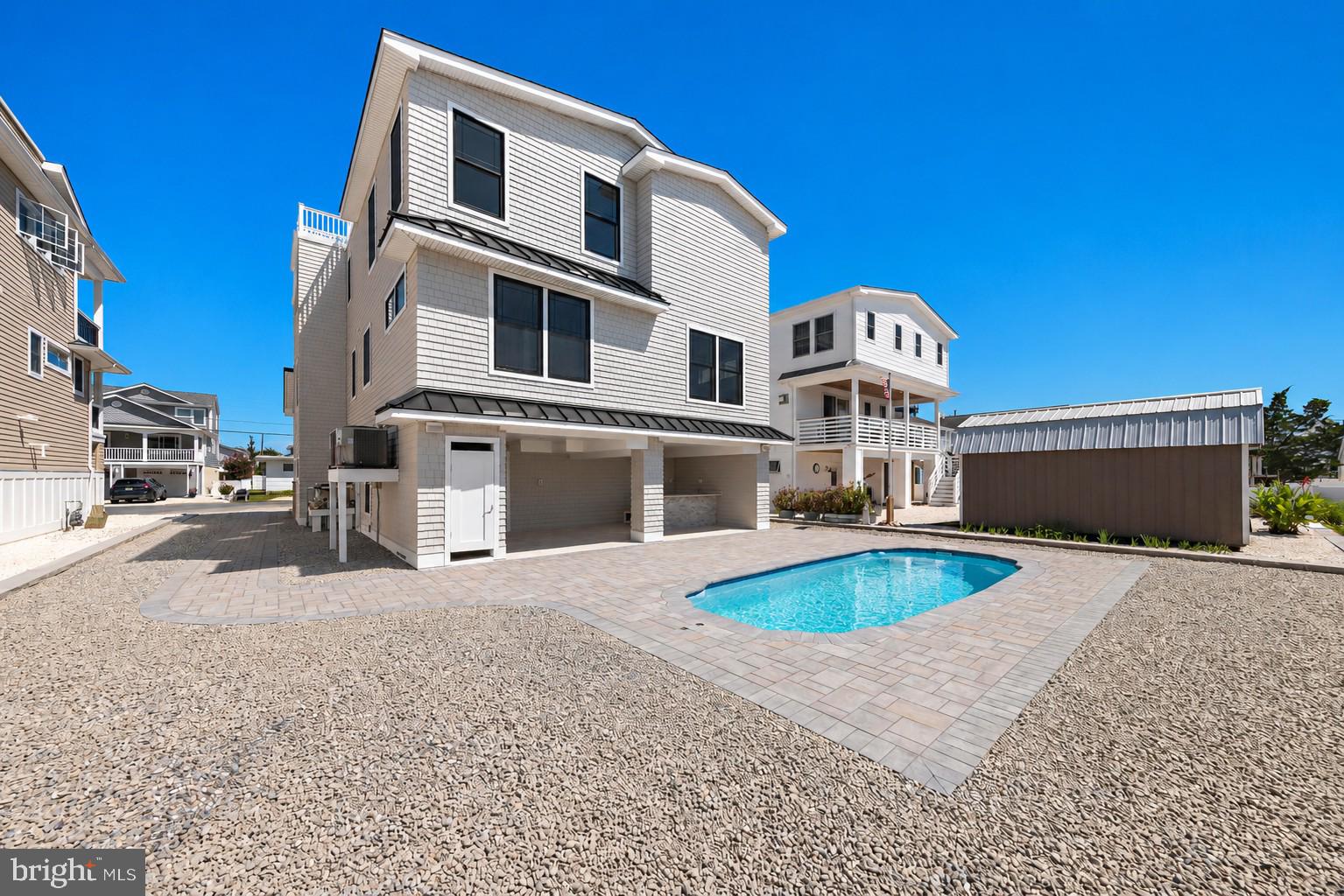 242 N 8TH STREET