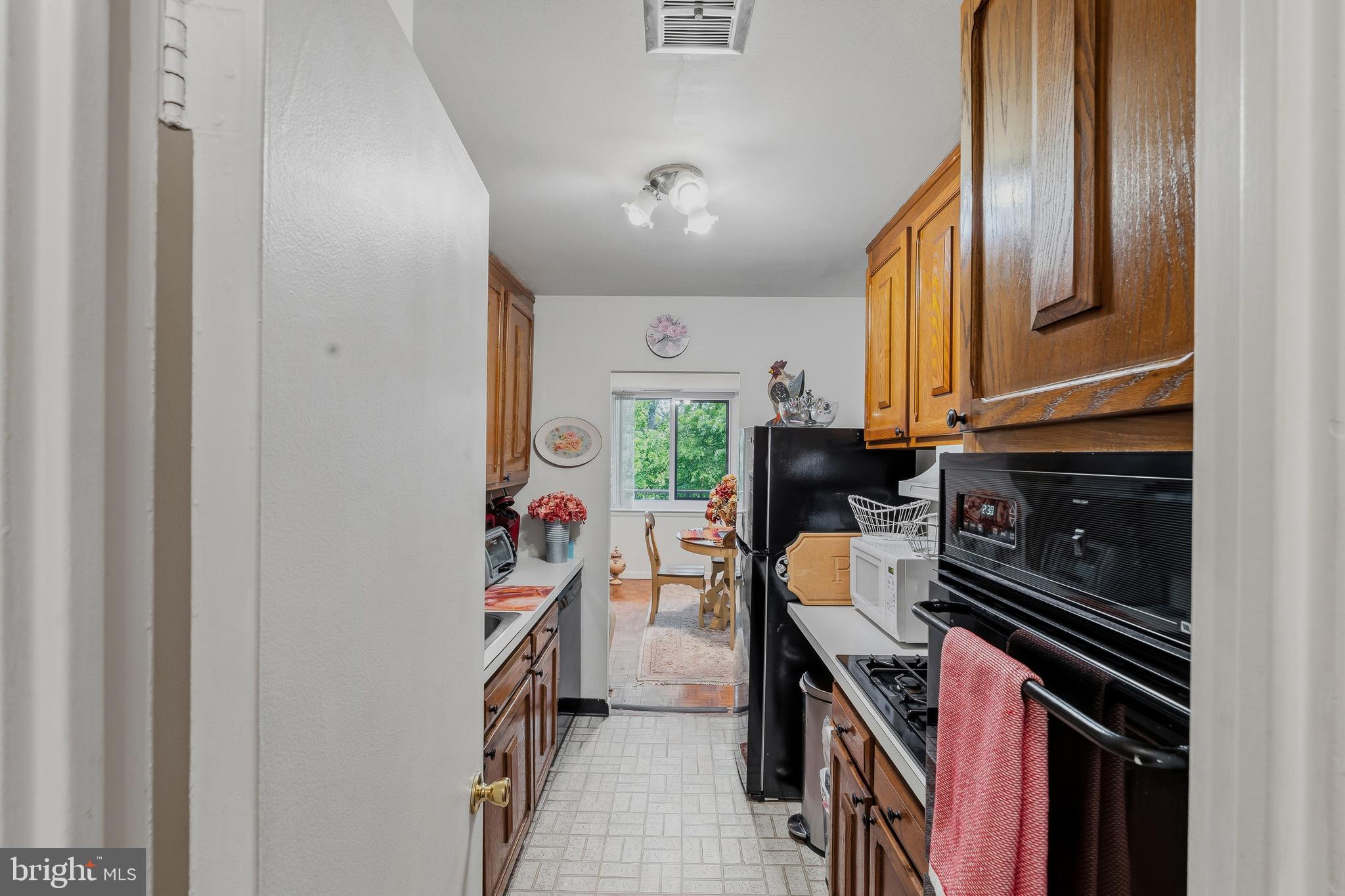 OAK HILL - Residential