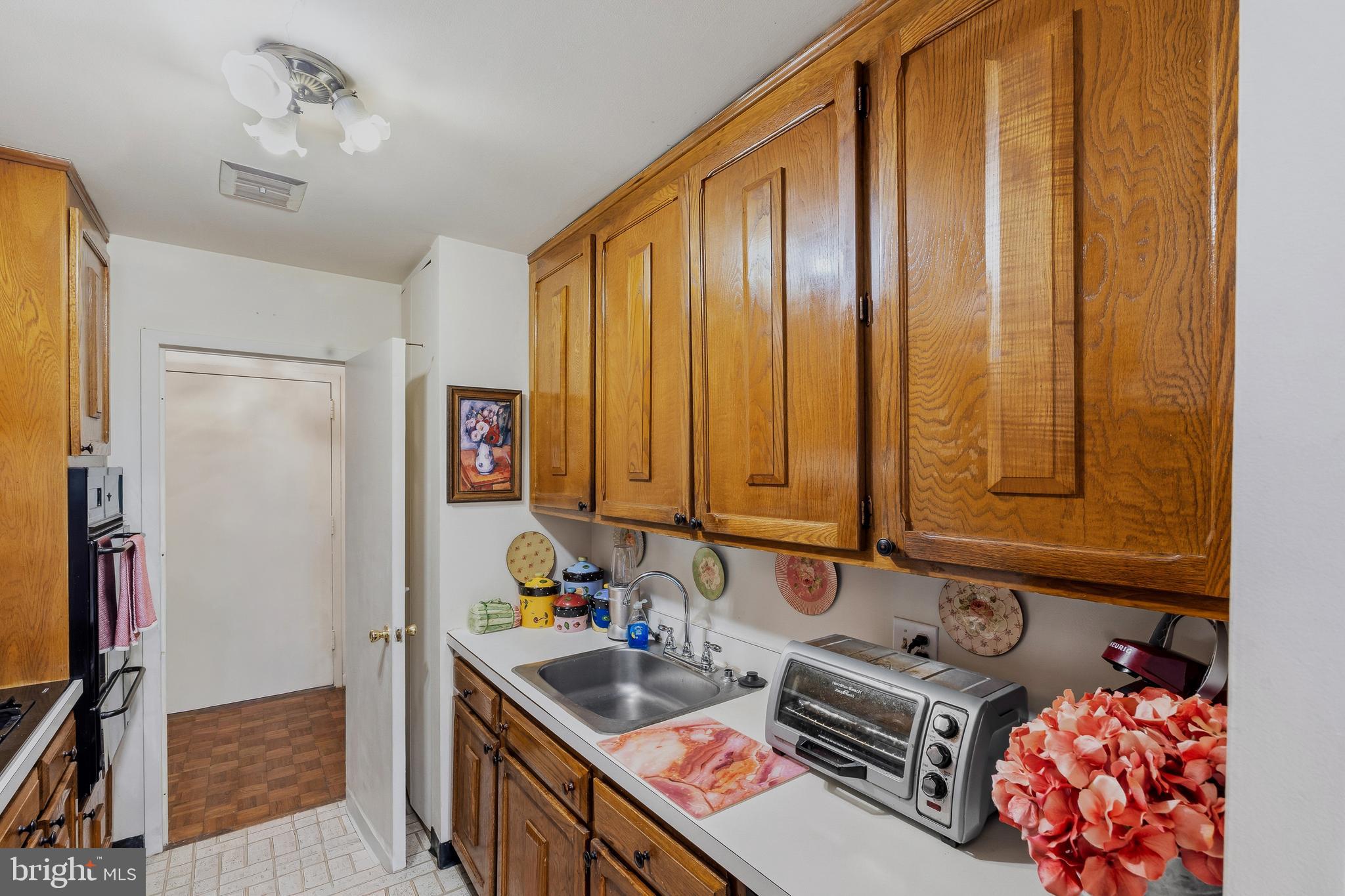 OAK HILL - Residential