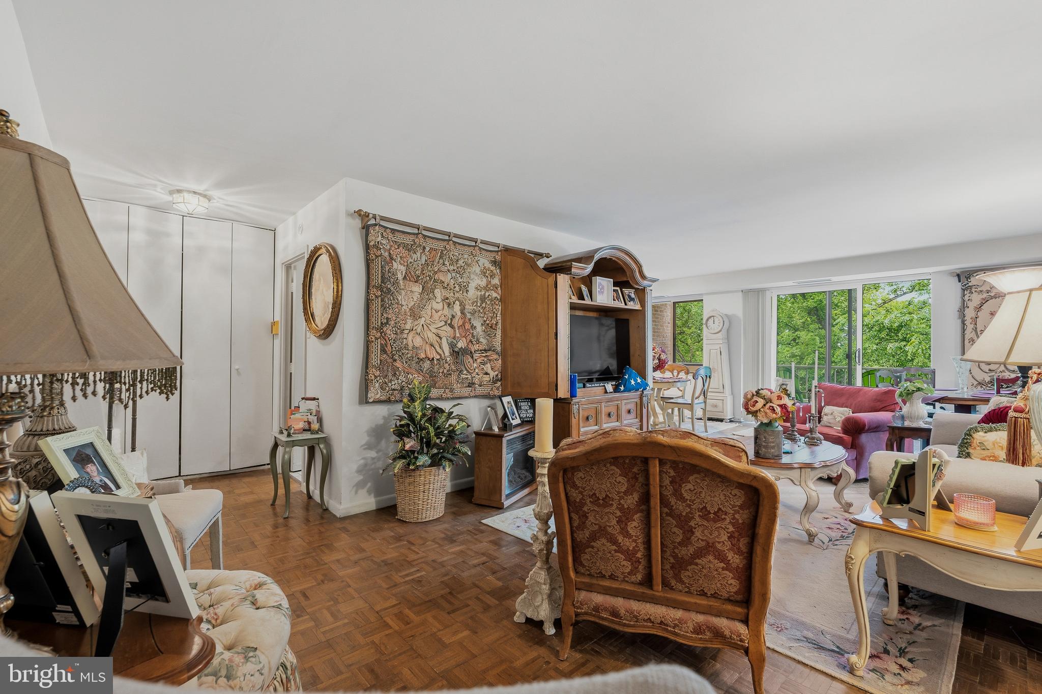 OAK HILL - Residential