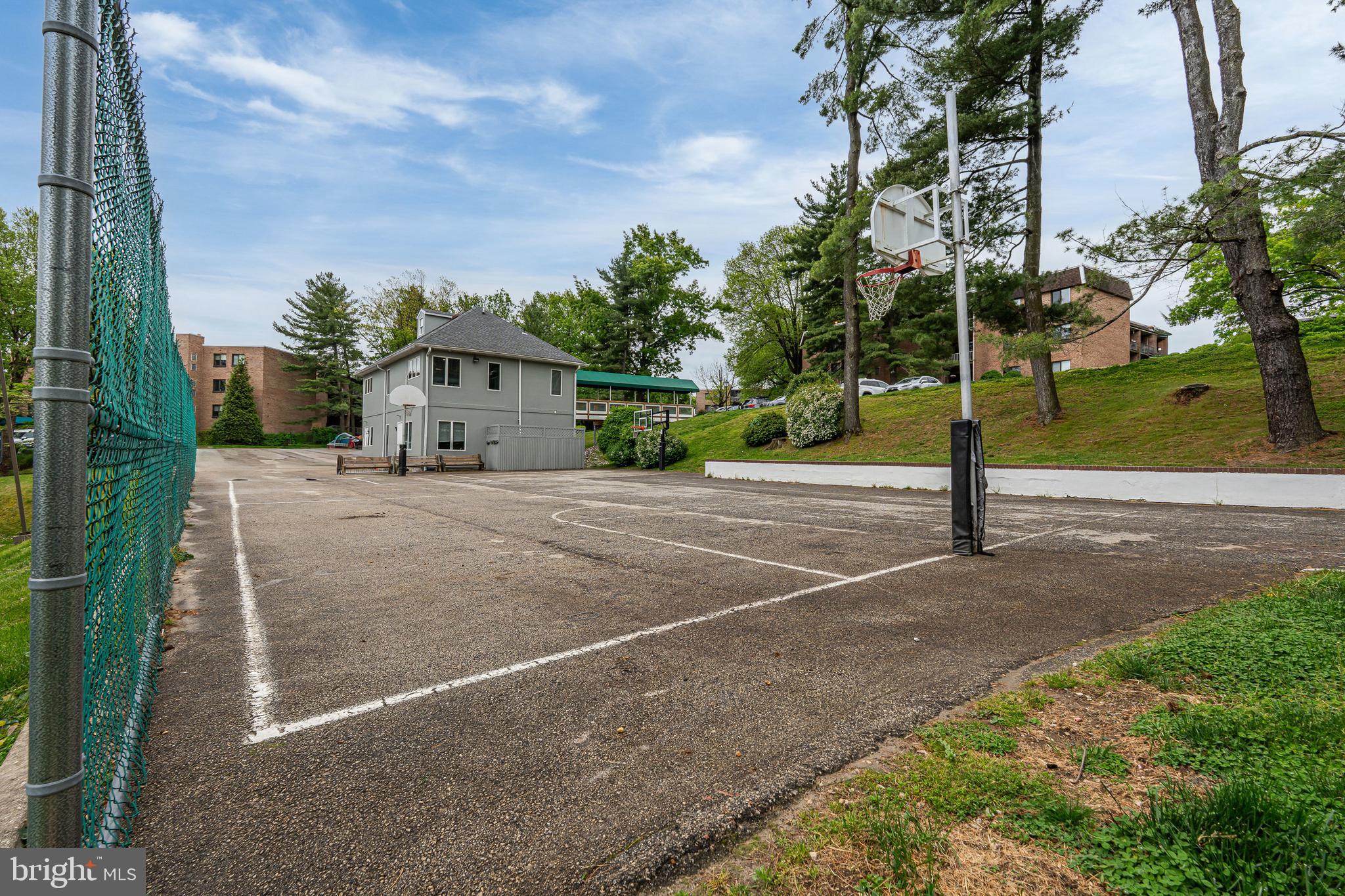 OAK HILL - Residential