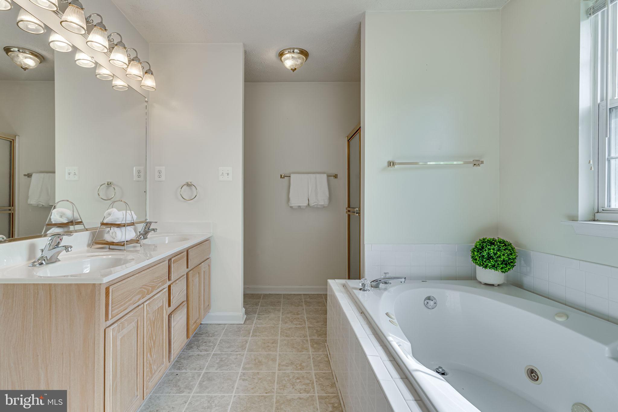 SUN VALLEY ESTATES - Residential