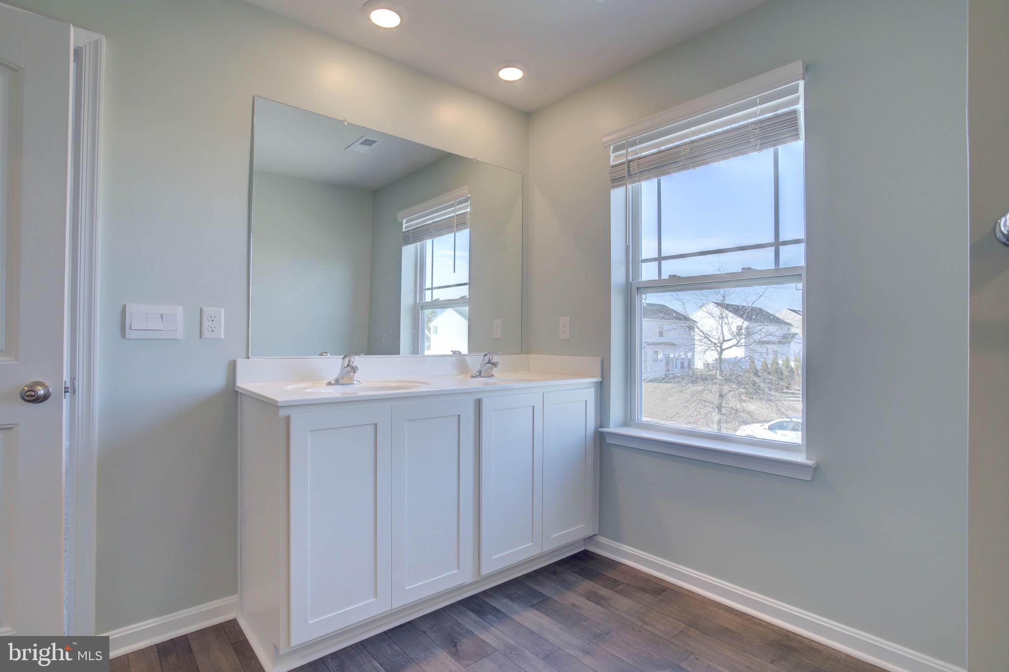 BLACK WATER LANDING - Residential