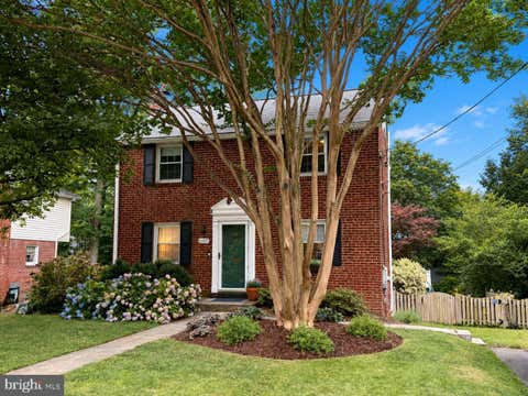 Photo of 6107 Brook Drive, FALLS CHURCH, VA 22044 (MLS # VAFX2326520)