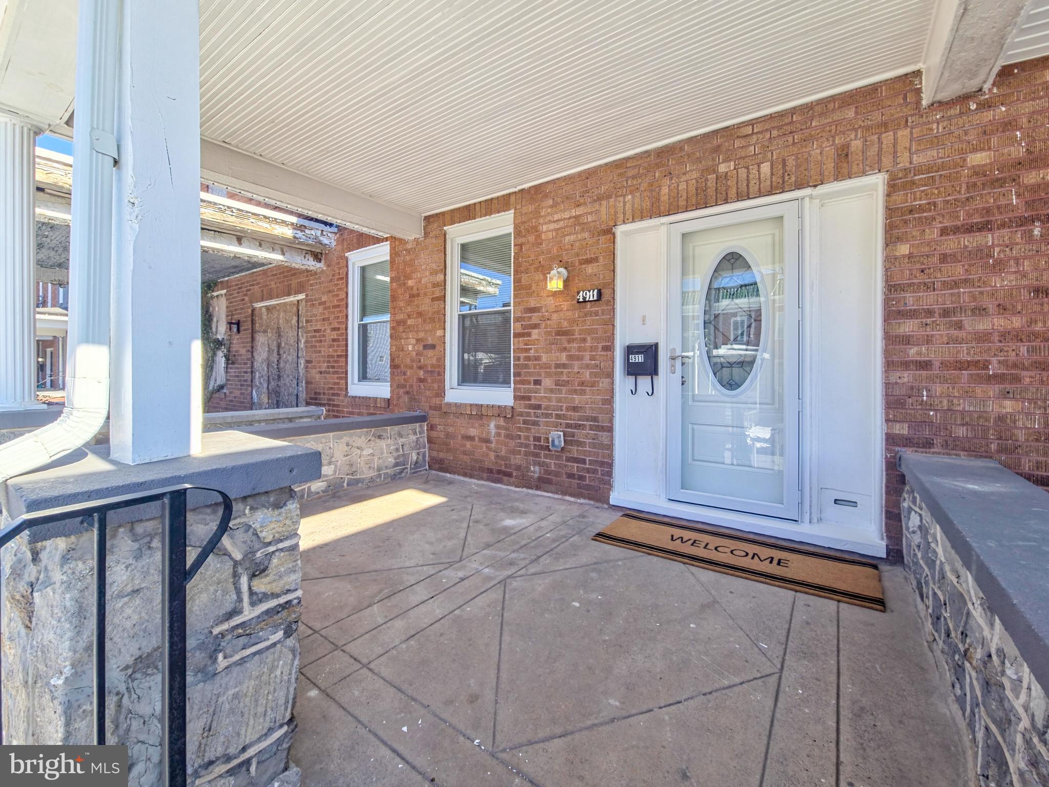 4911 QUEENSBERRY AVENUE