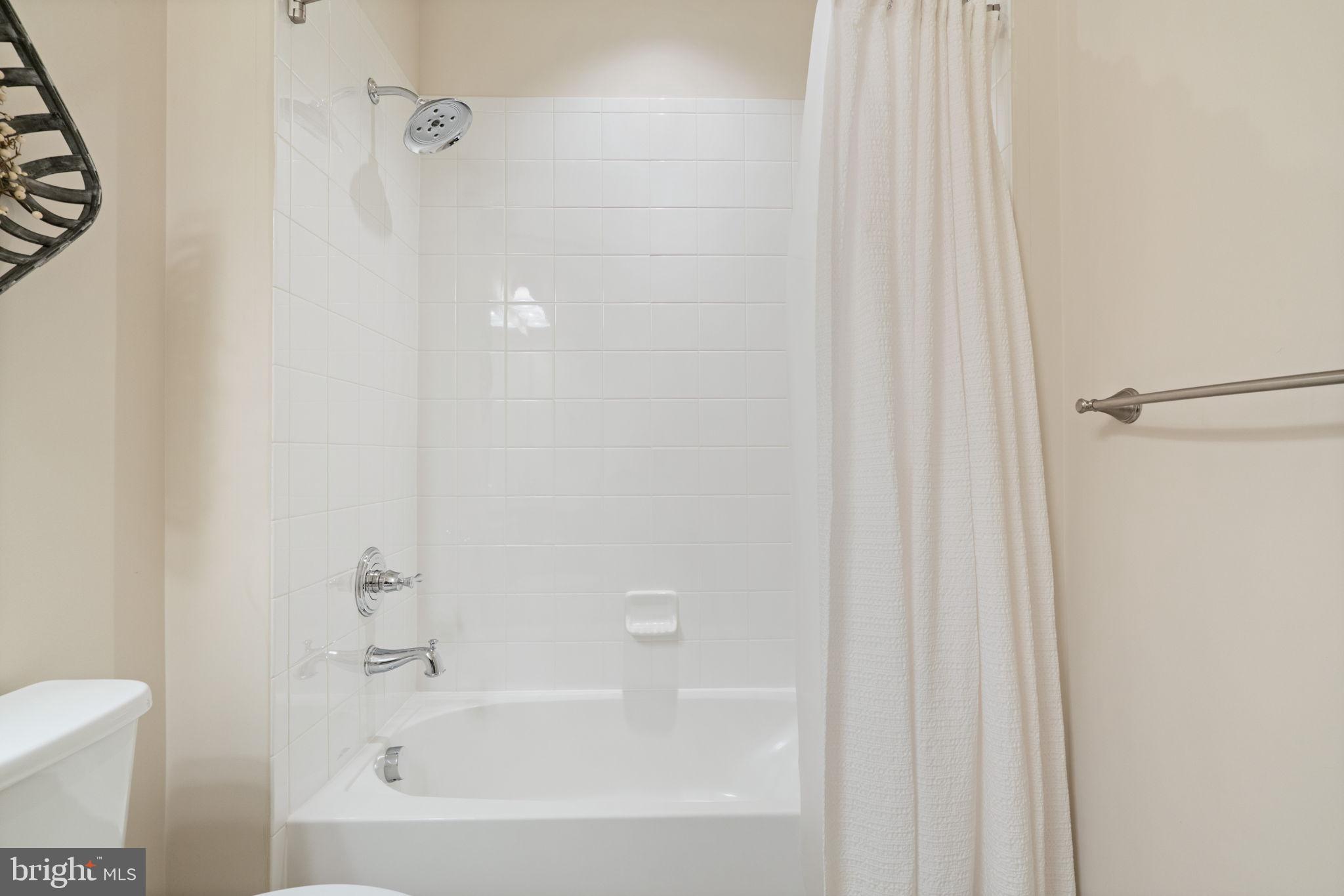 POTOMAC SHORES - Residential