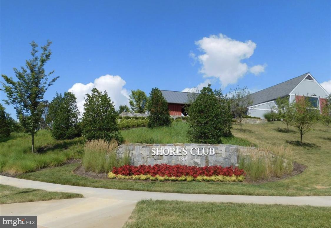 POTOMAC SHORES - Residential