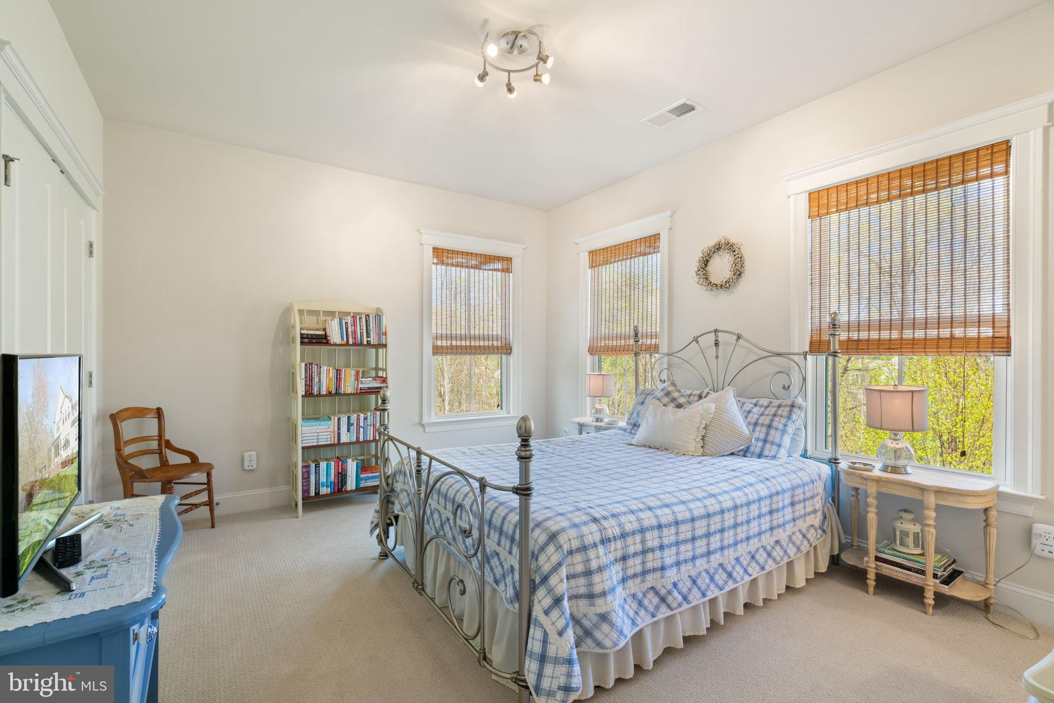 POTOMAC SHORES - Residential