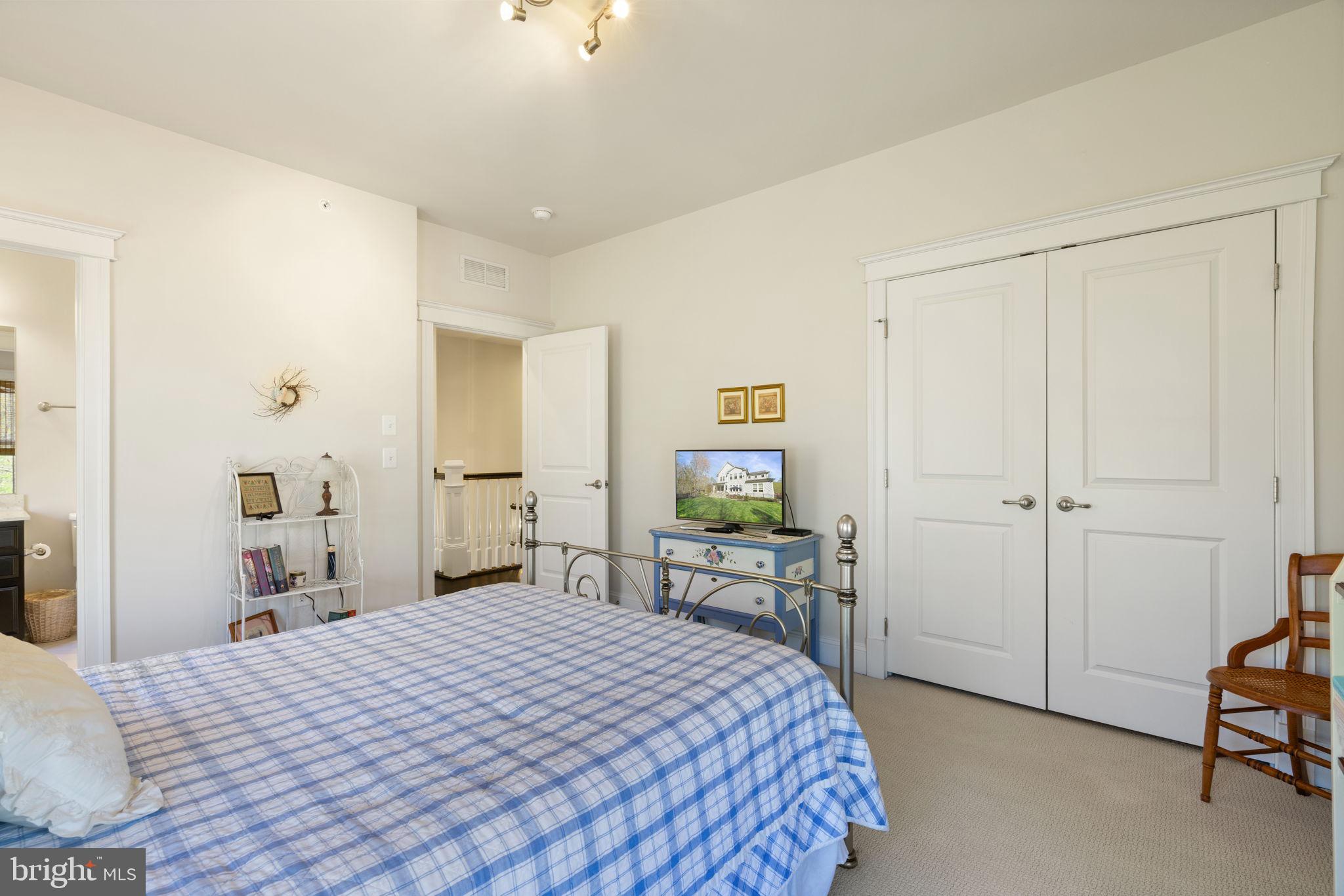 POTOMAC SHORES - Residential