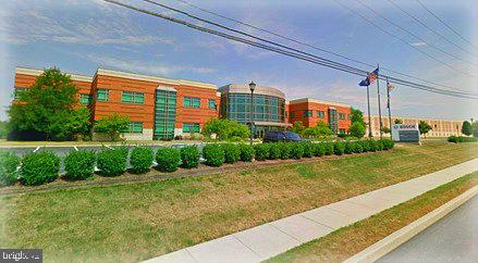 GREENFIELD CORP CENTER - Commercial Lease