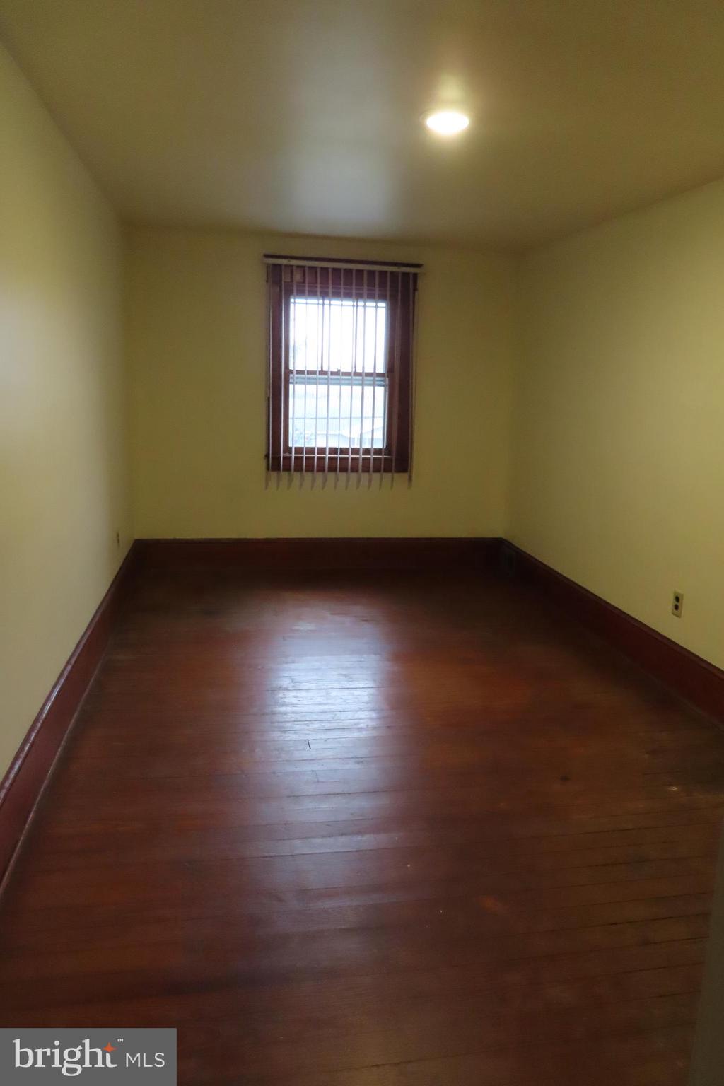 MONTGOMERY TWP - Residential Lease