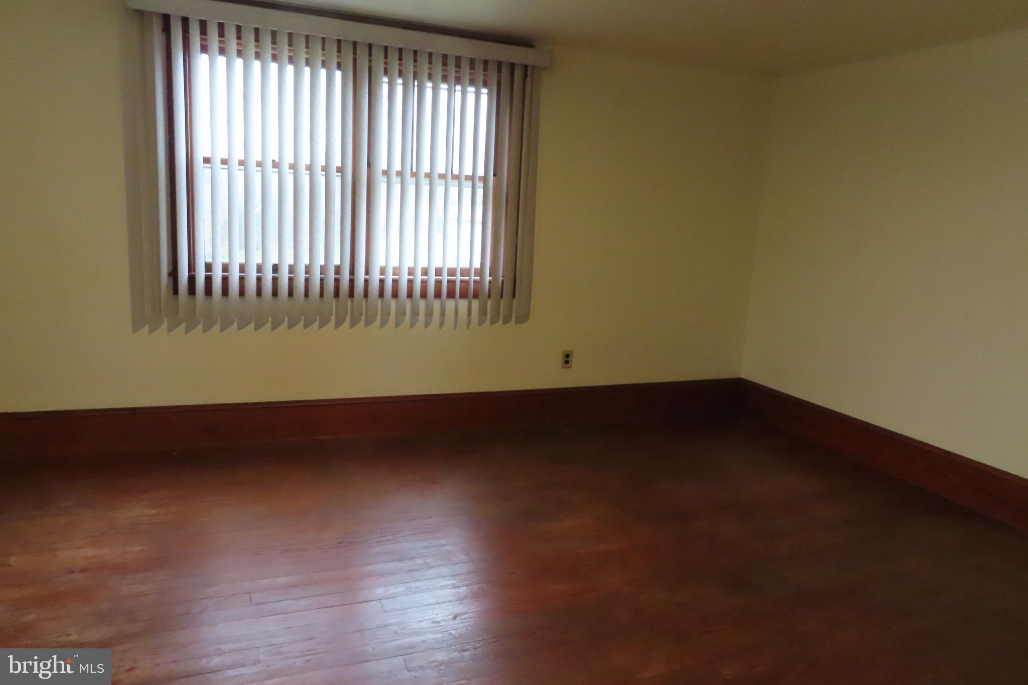 MONTGOMERY TWP - Residential Lease