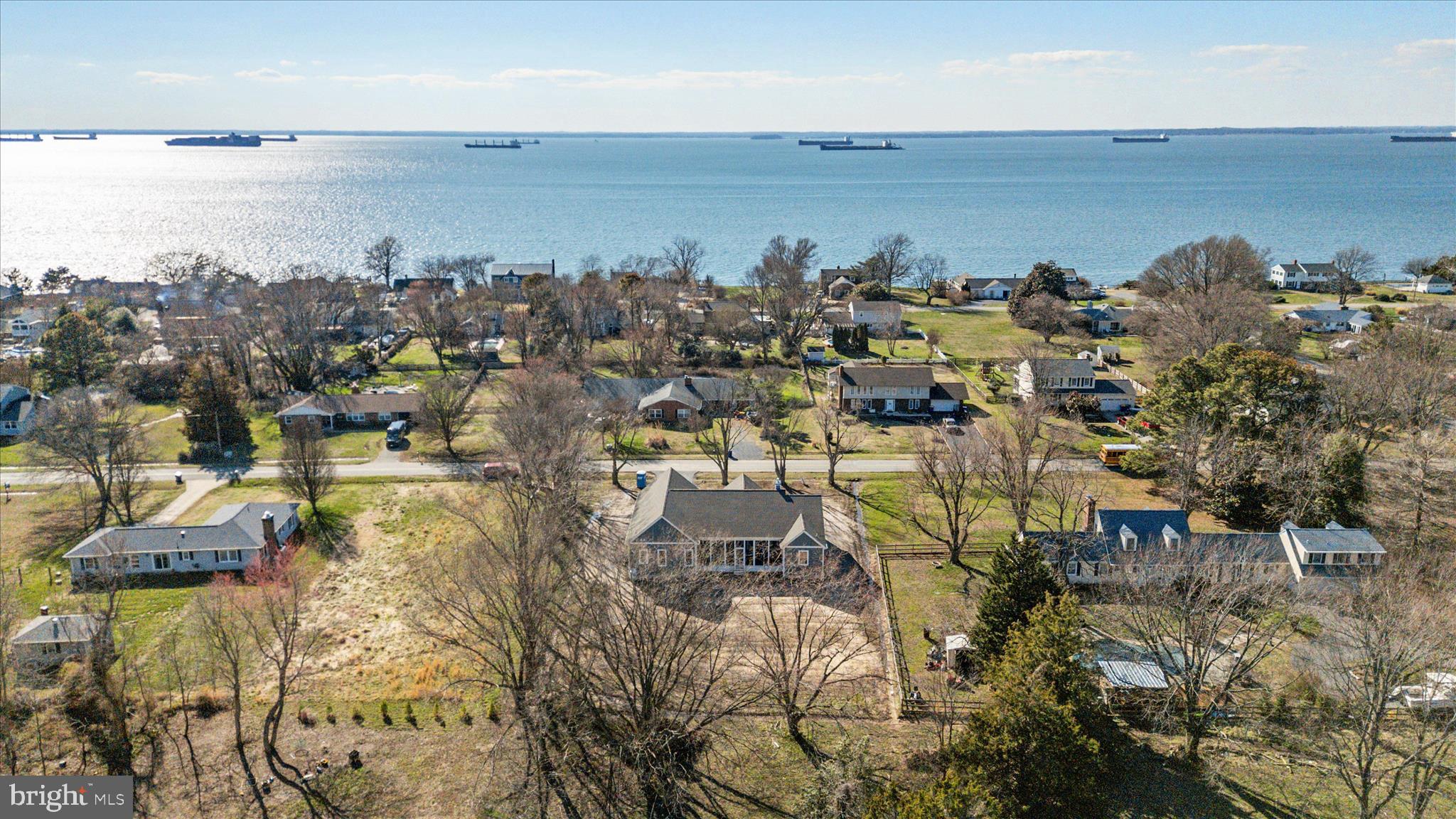 QUEEN ANNE COLONY - Residential