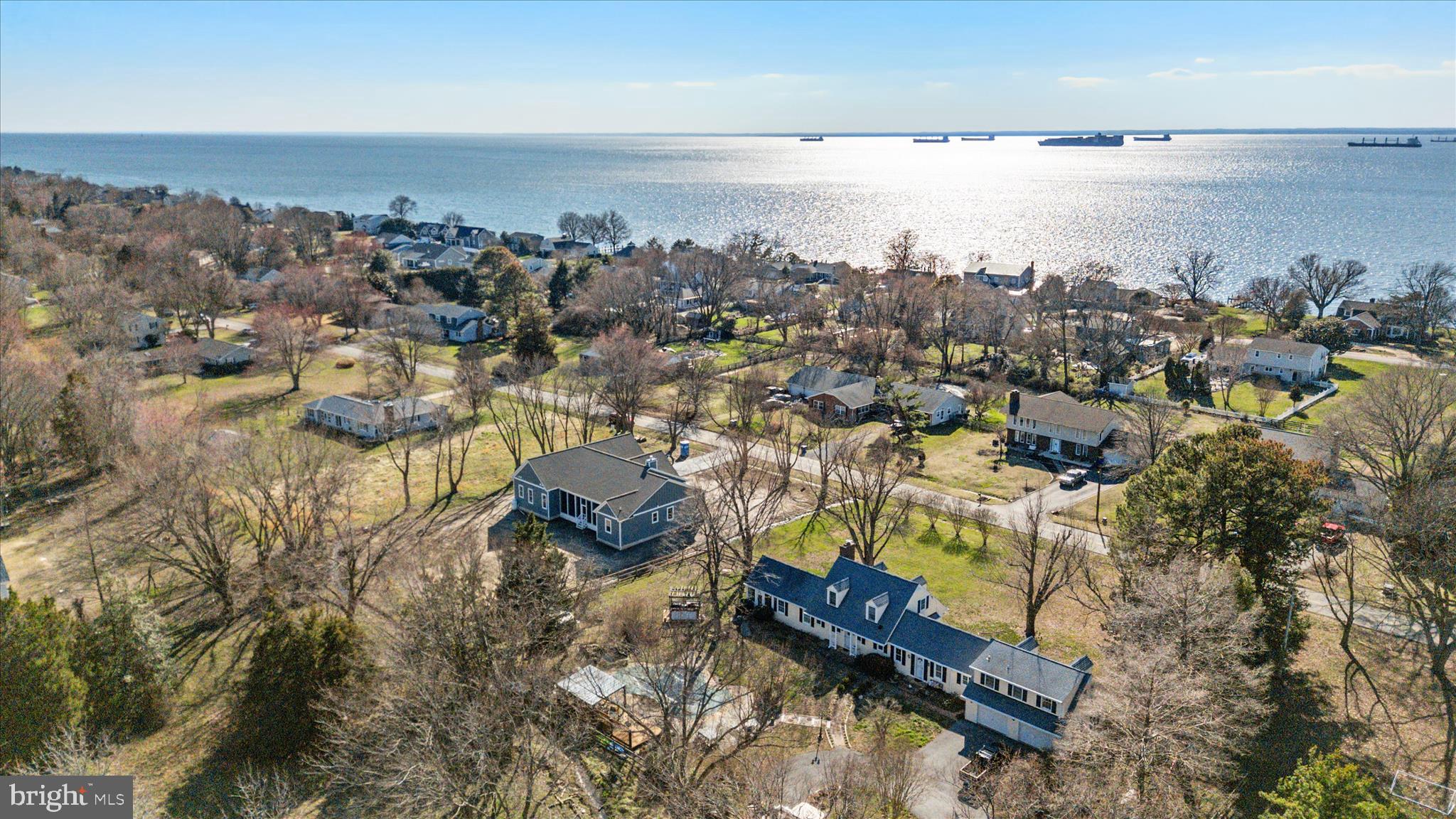 QUEEN ANNE COLONY - Residential