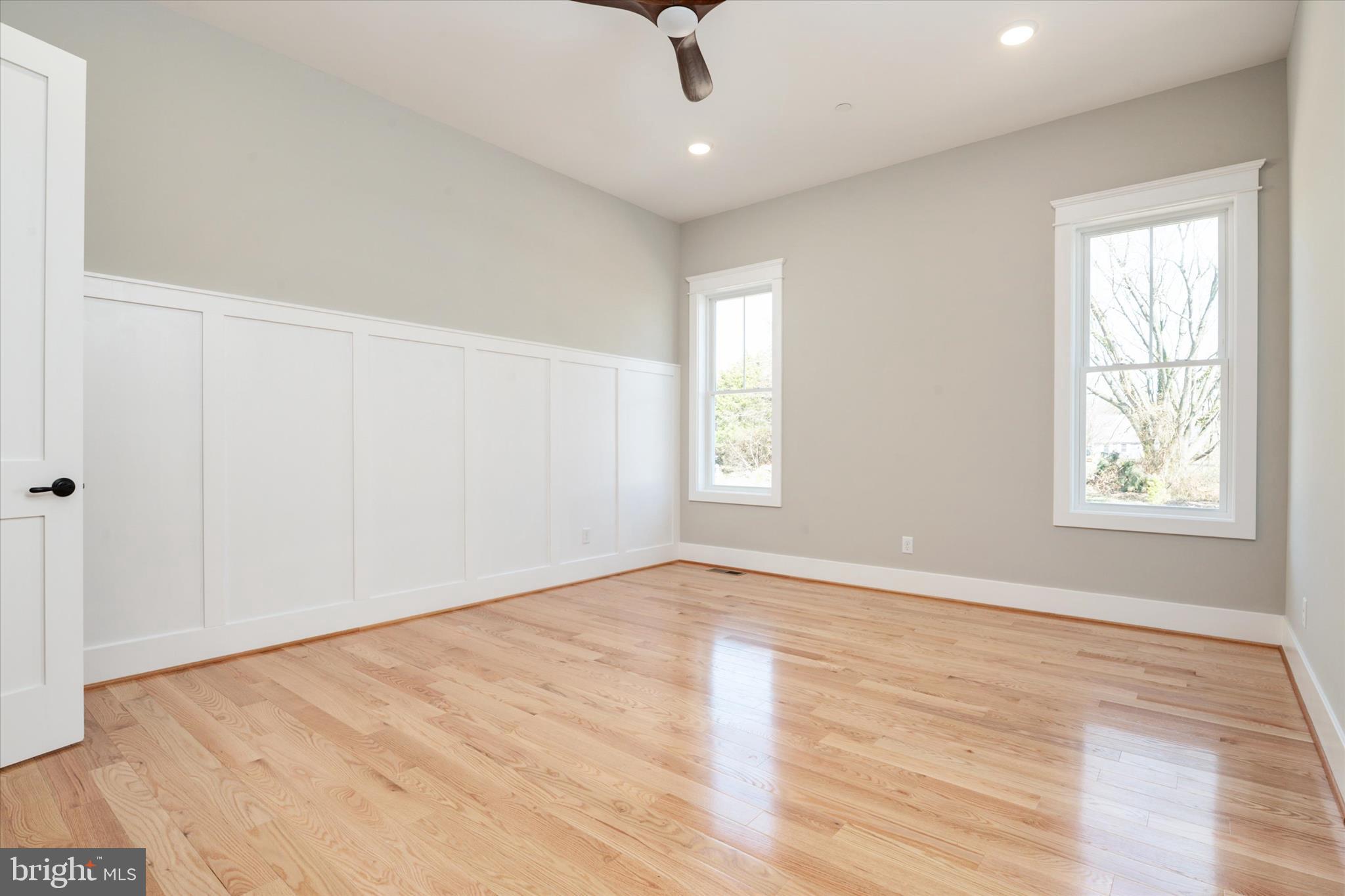 QUEEN ANNE COLONY - Residential