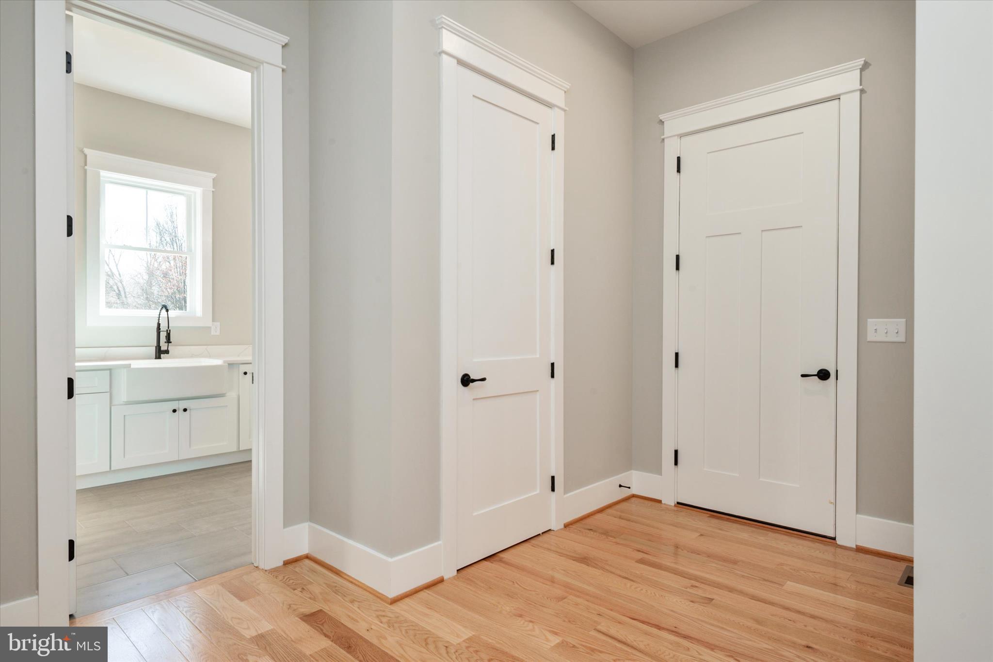 QUEEN ANNE COLONY - Residential