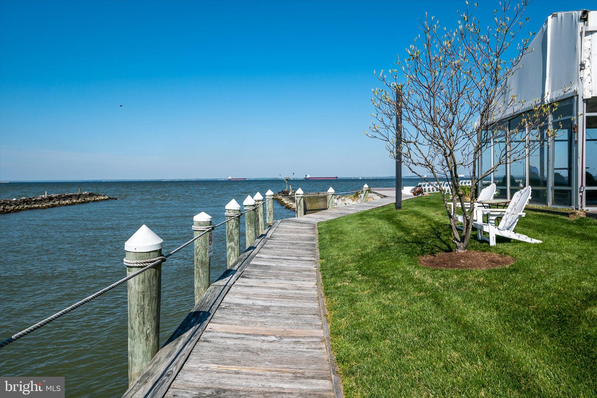 QUEEN ANNE COLONY - Residential