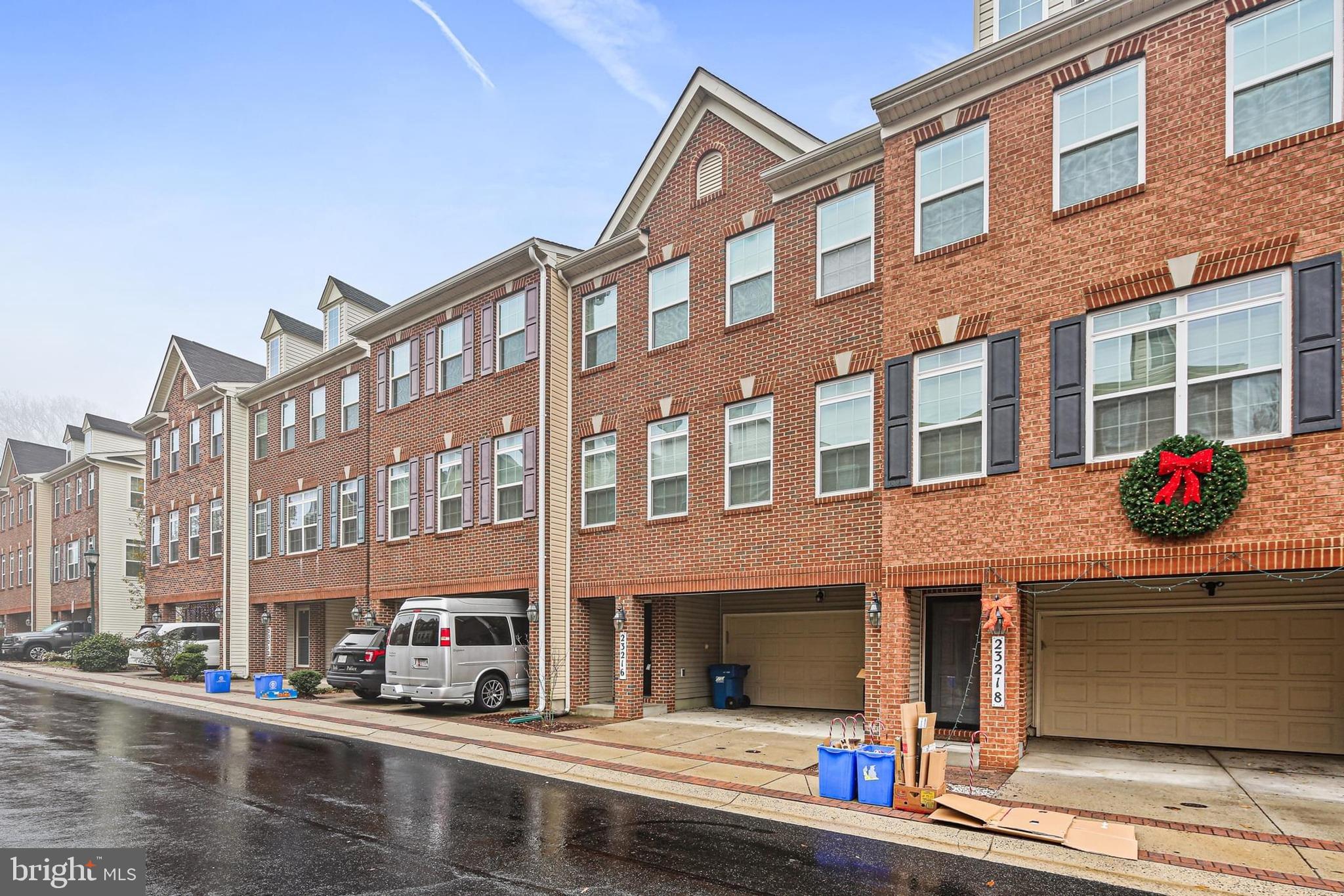 GATEWAY COMMONS - Residential Lease