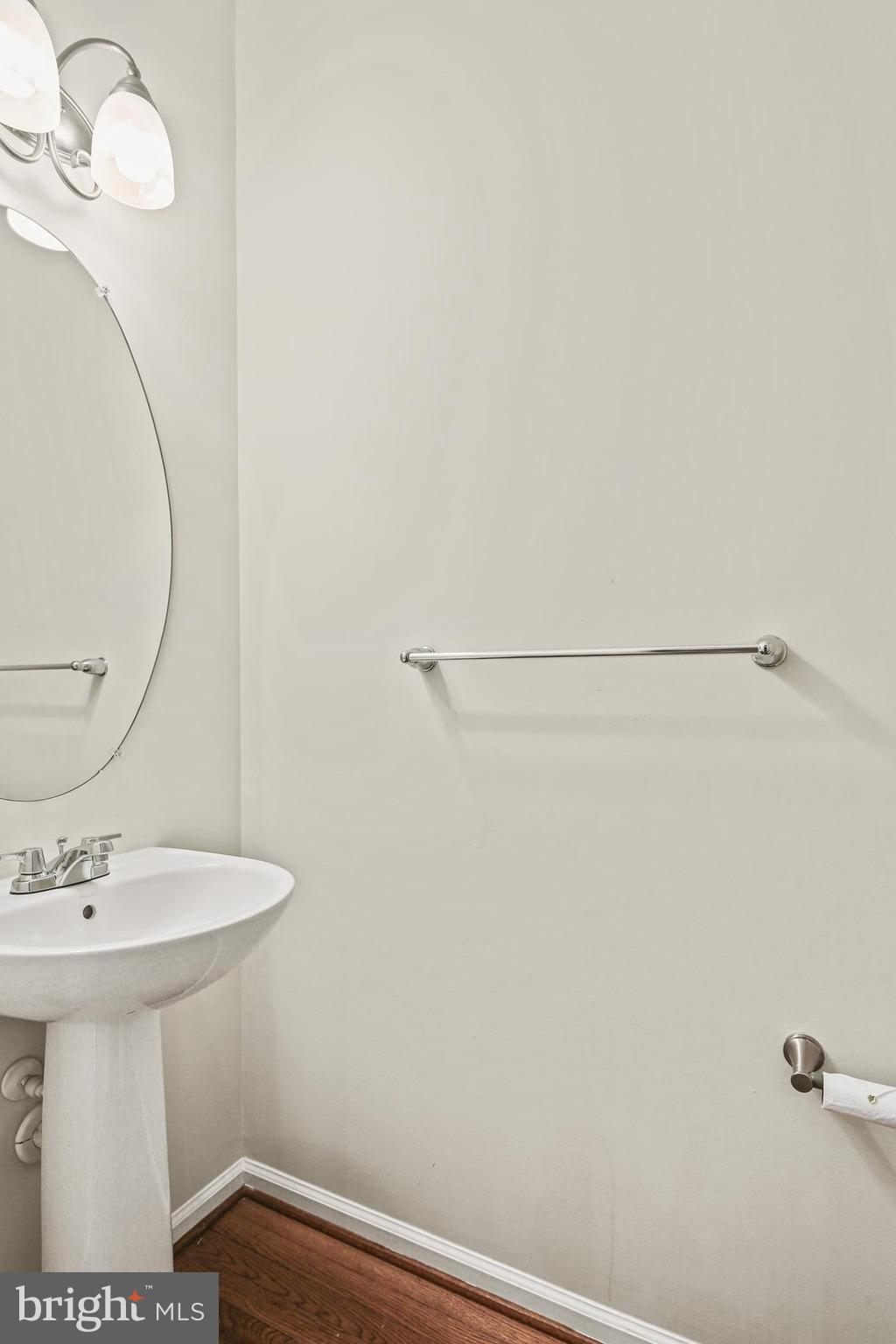 GATEWAY COMMONS - Residential Lease