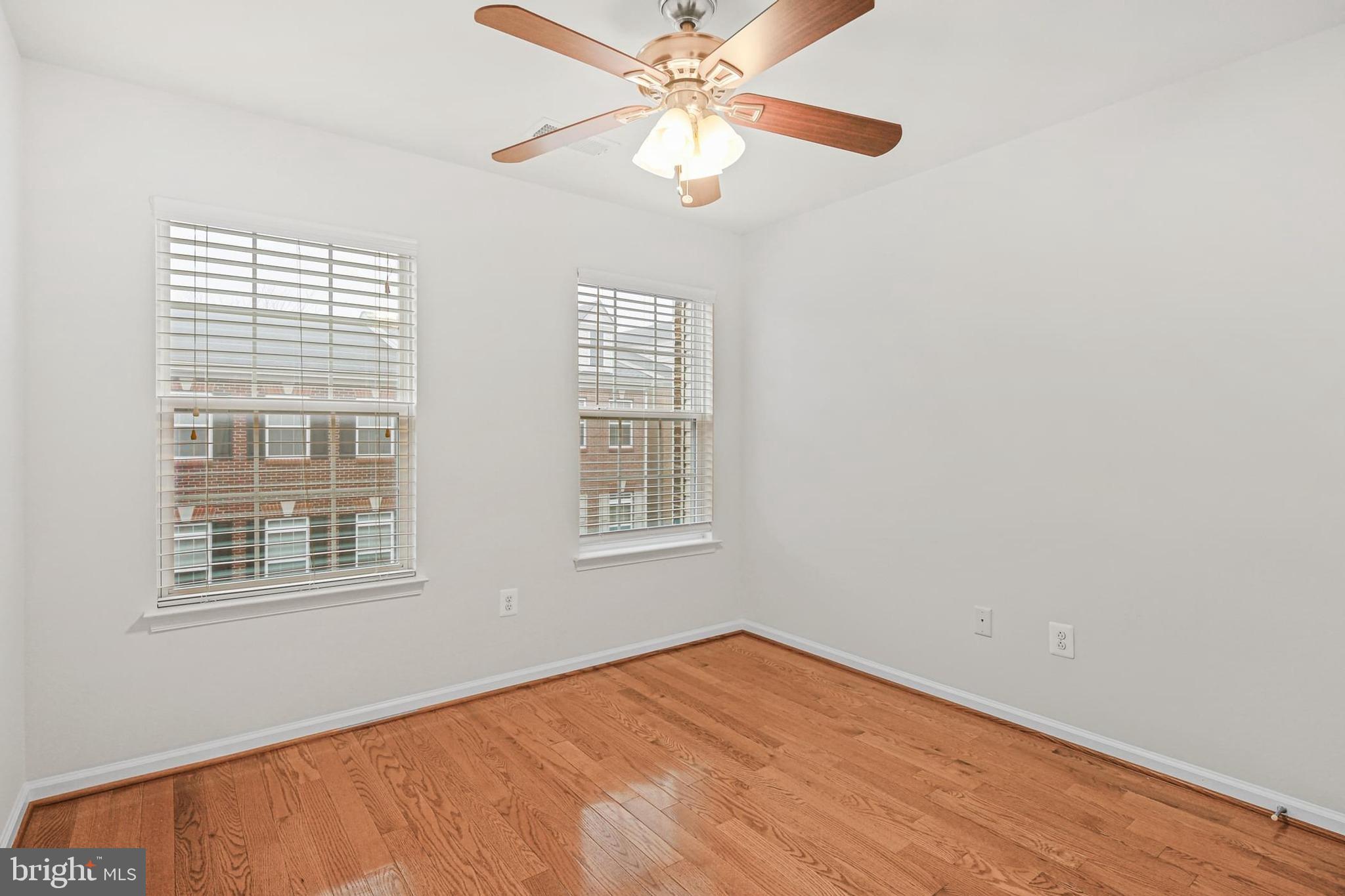 GATEWAY COMMONS - Residential Lease