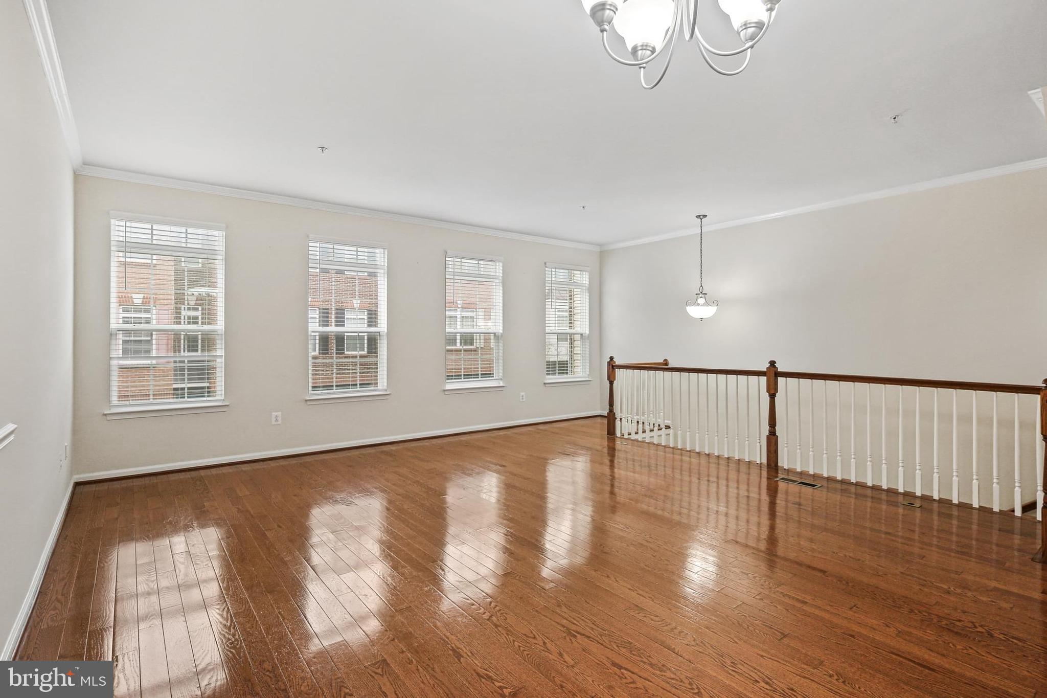 GATEWAY COMMONS - Residential Lease