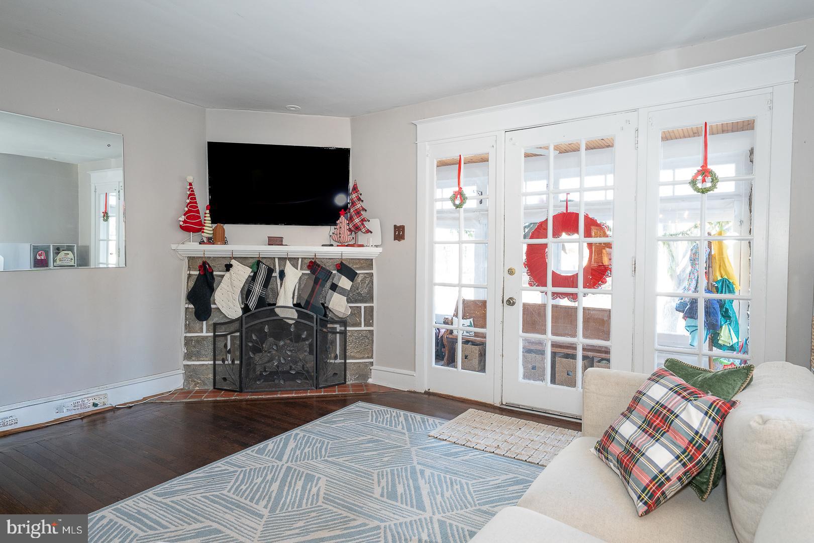 OAKMONT - Residential