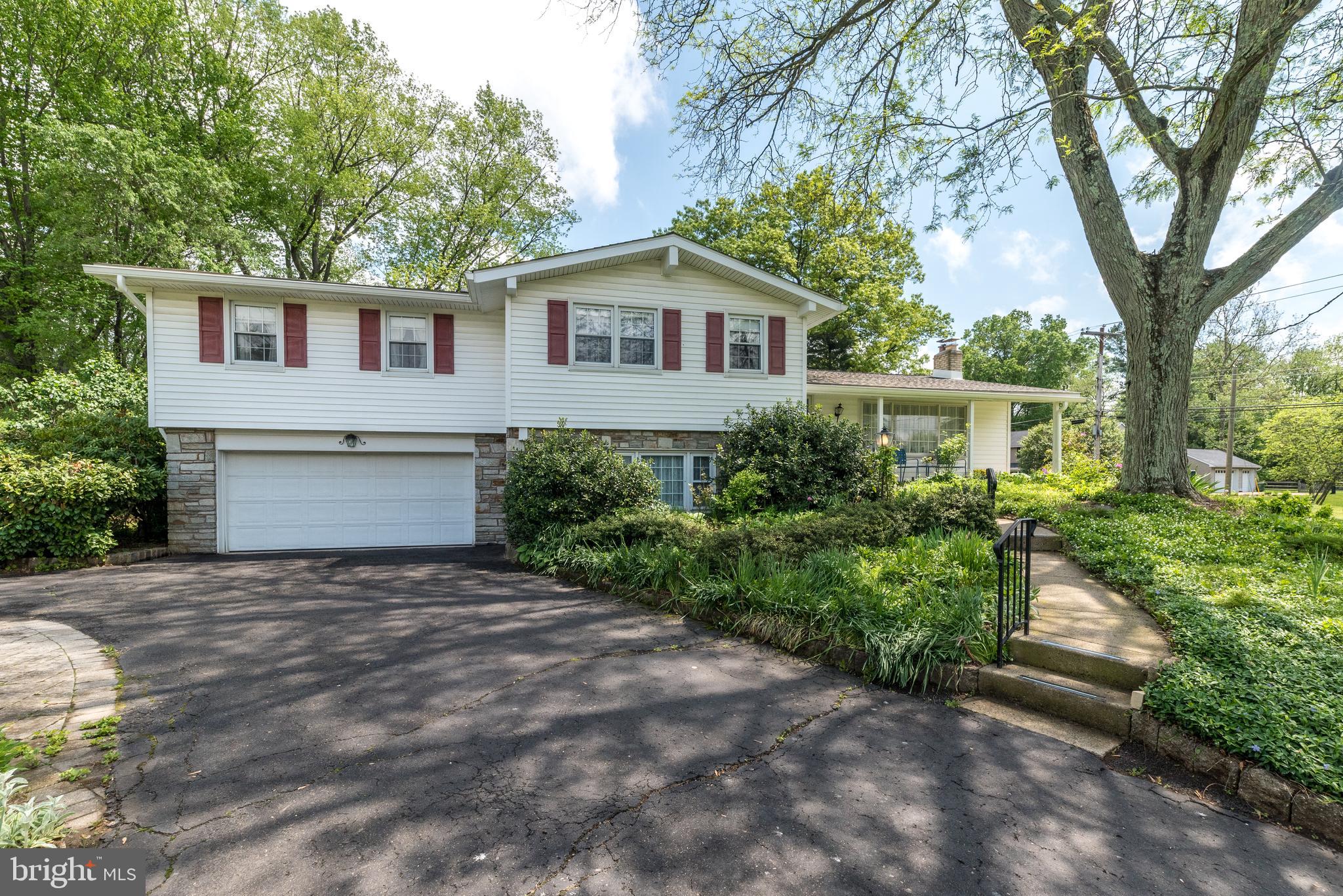 1611 TERRACE DRIVE