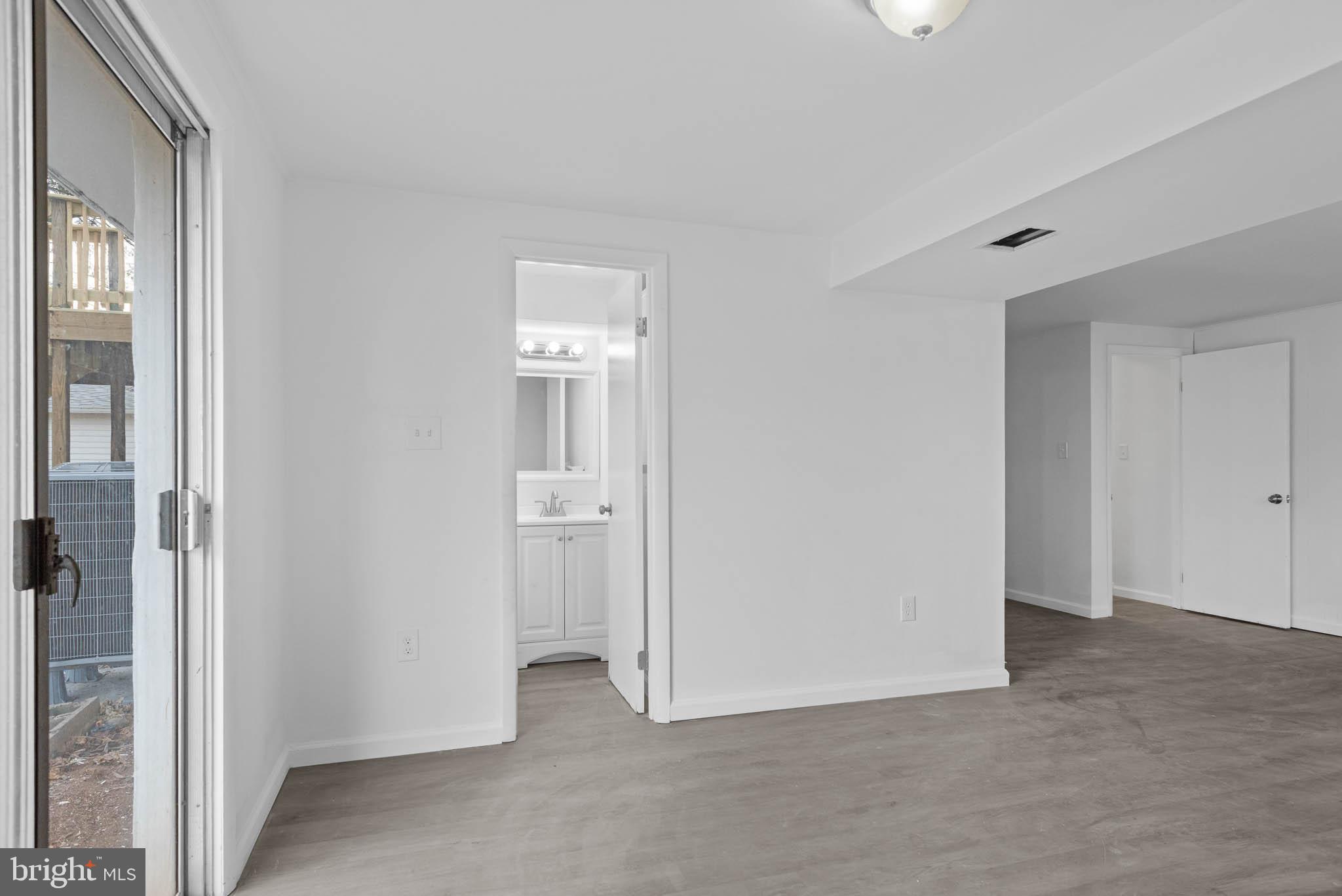 MANASSAS PARK - Residential