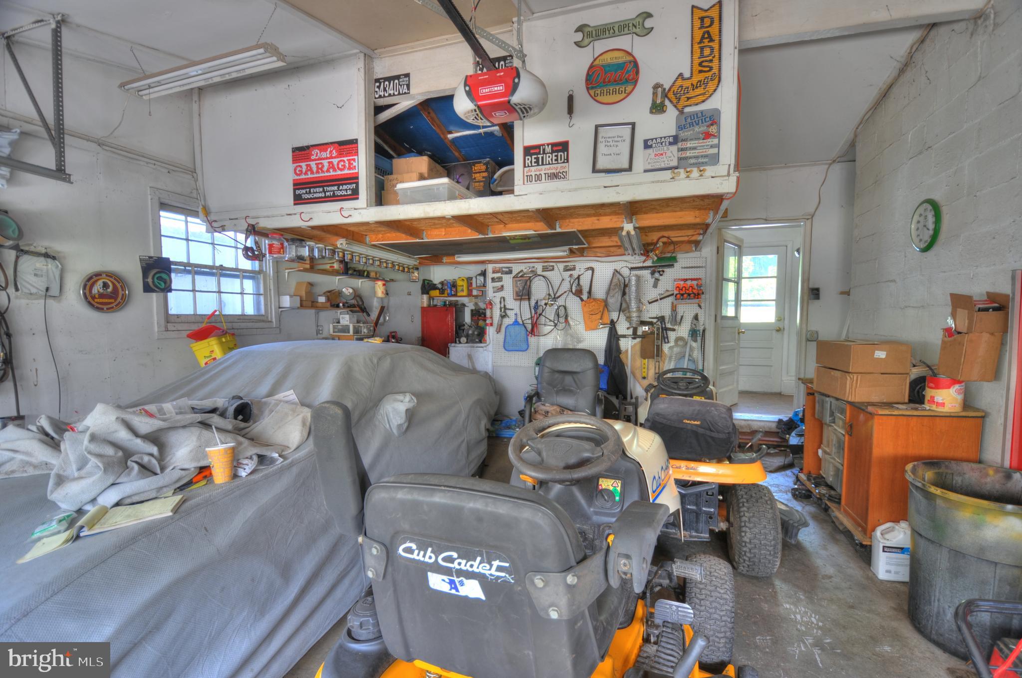 ROLLING FIELDS - Residential