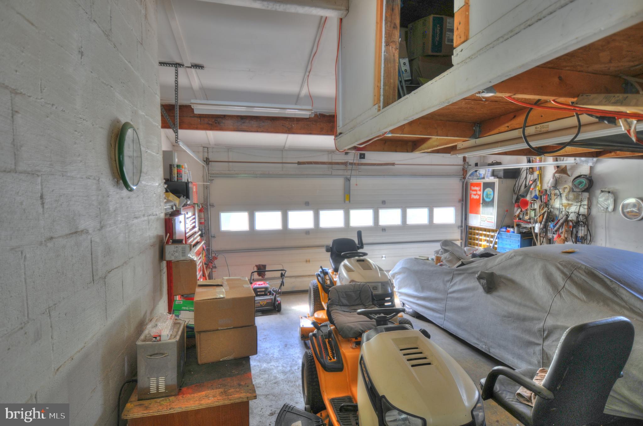 ROLLING FIELDS - Residential