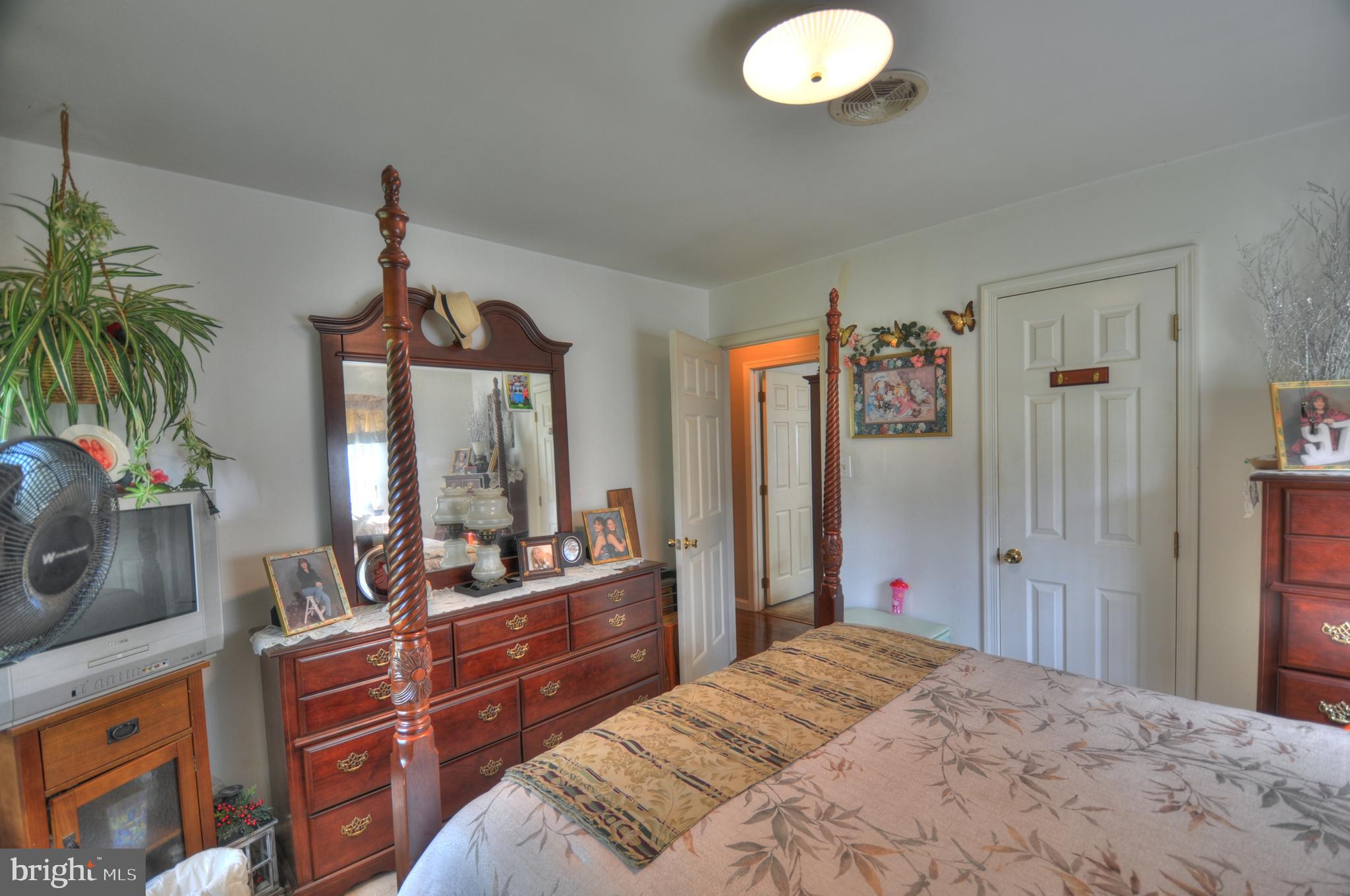 ROLLING FIELDS - Residential