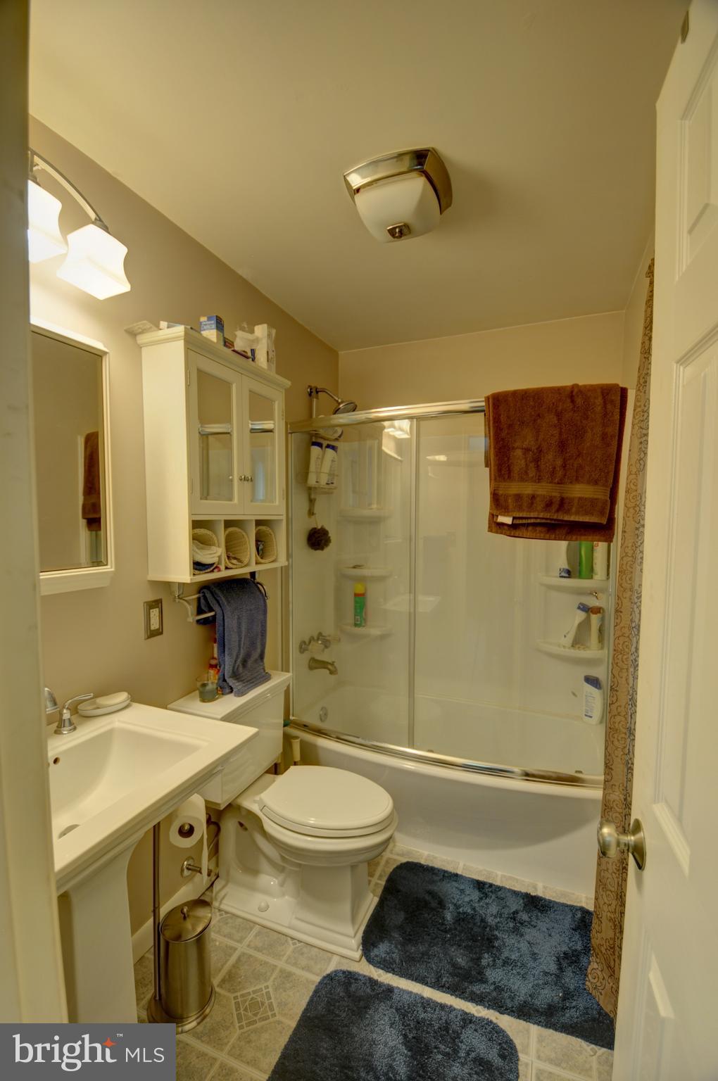 ROLLING FIELDS - Residential