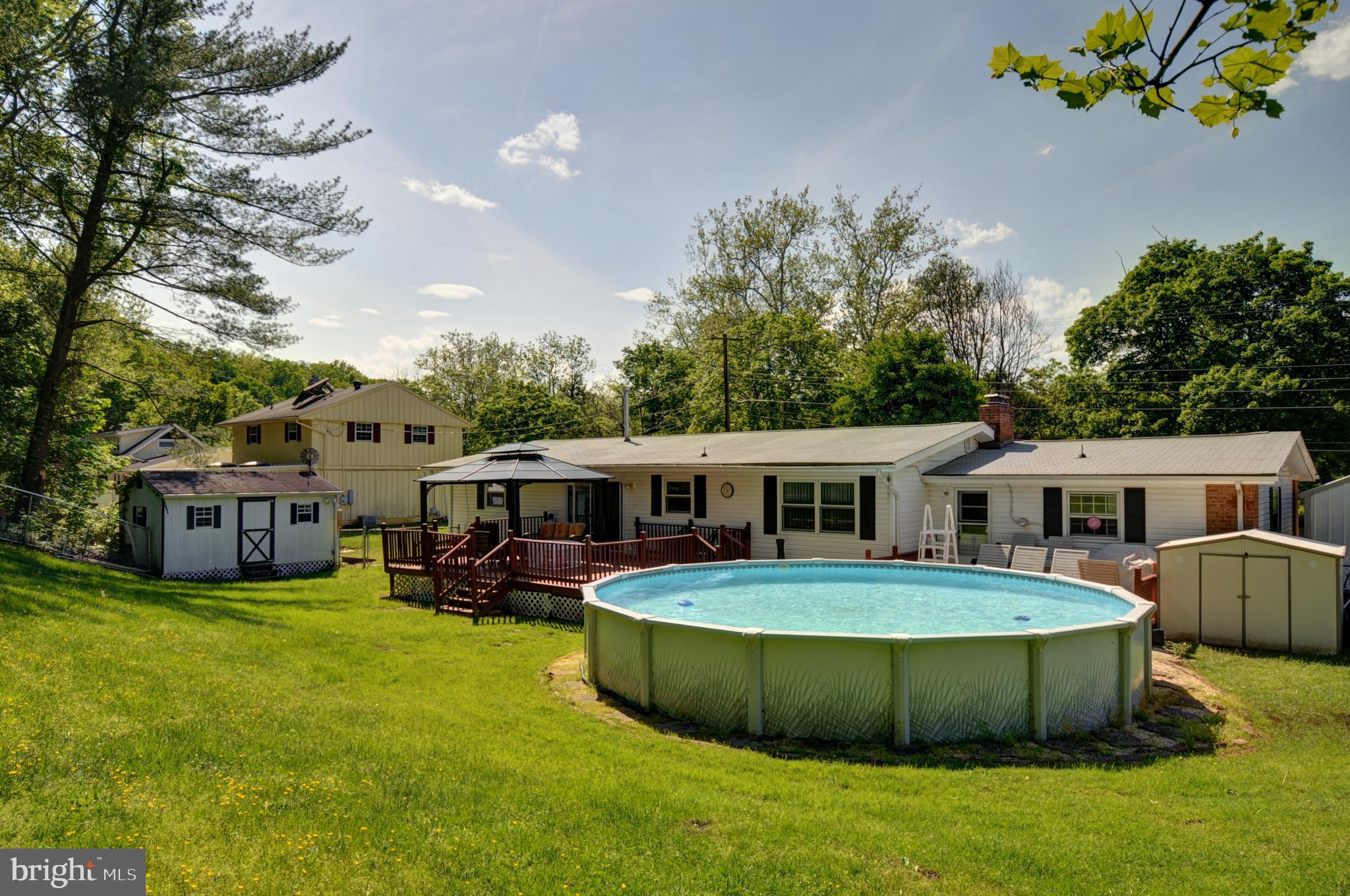 ROLLING FIELDS - Residential