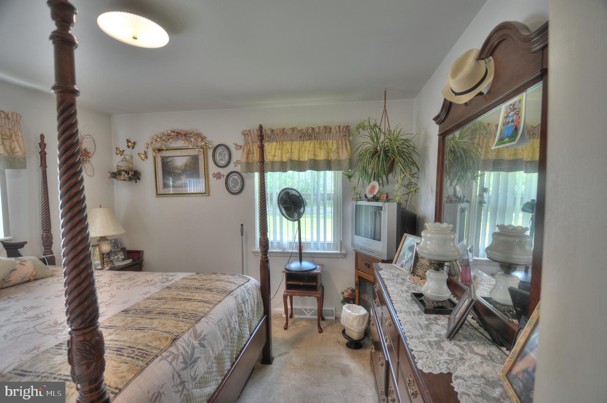 ROLLING FIELDS - Residential