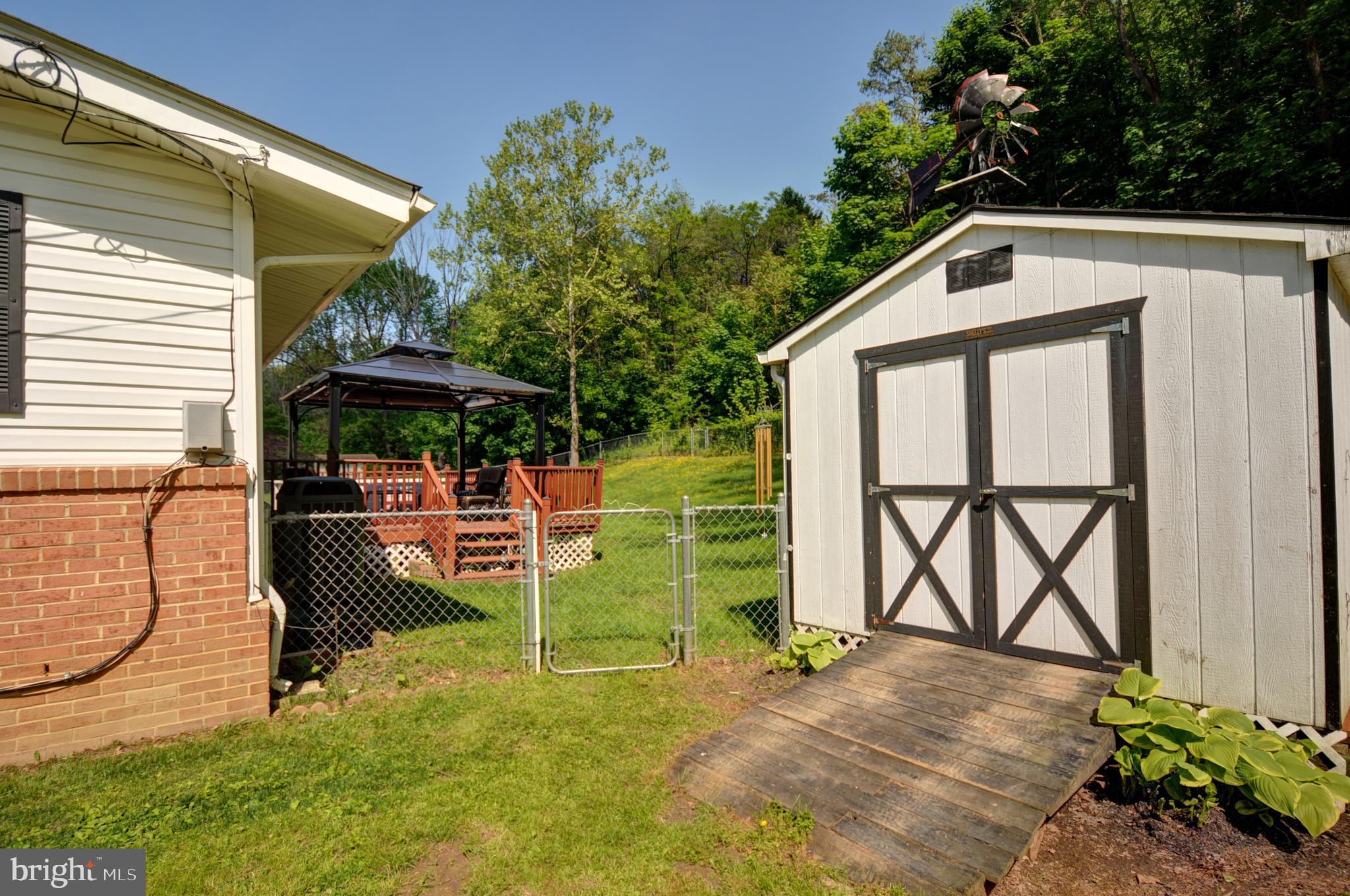 ROLLING FIELDS - Residential