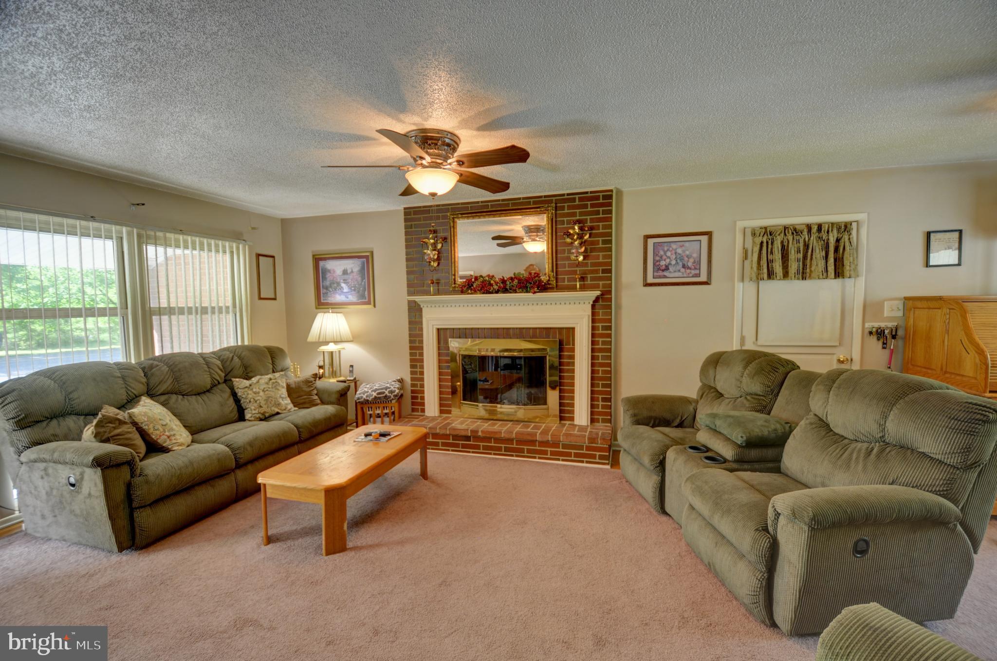 ROLLING FIELDS - Residential