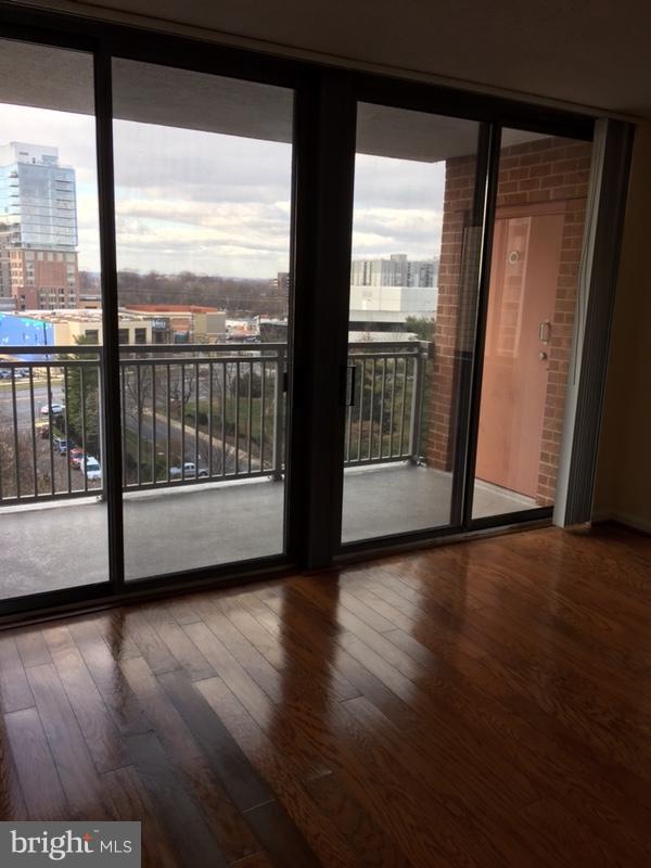 GALLERY AT WHITE FLINT - Residential Lease