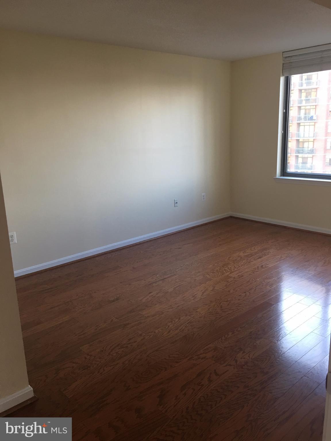 GALLERY AT WHITE FLINT - Residential Lease